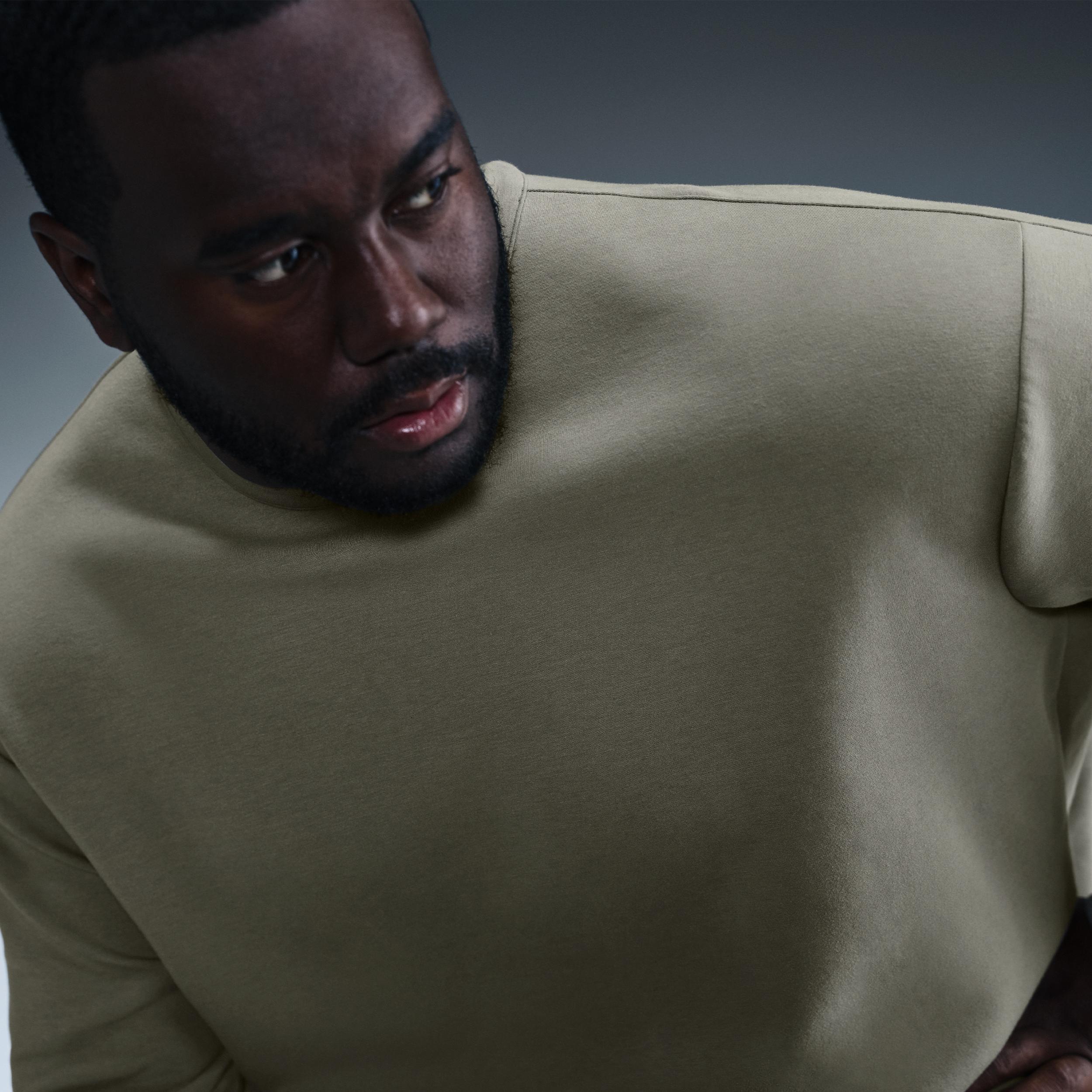 Nike Men's 24.7 ImpossiblySoft Dri-FIT Crew Product Image