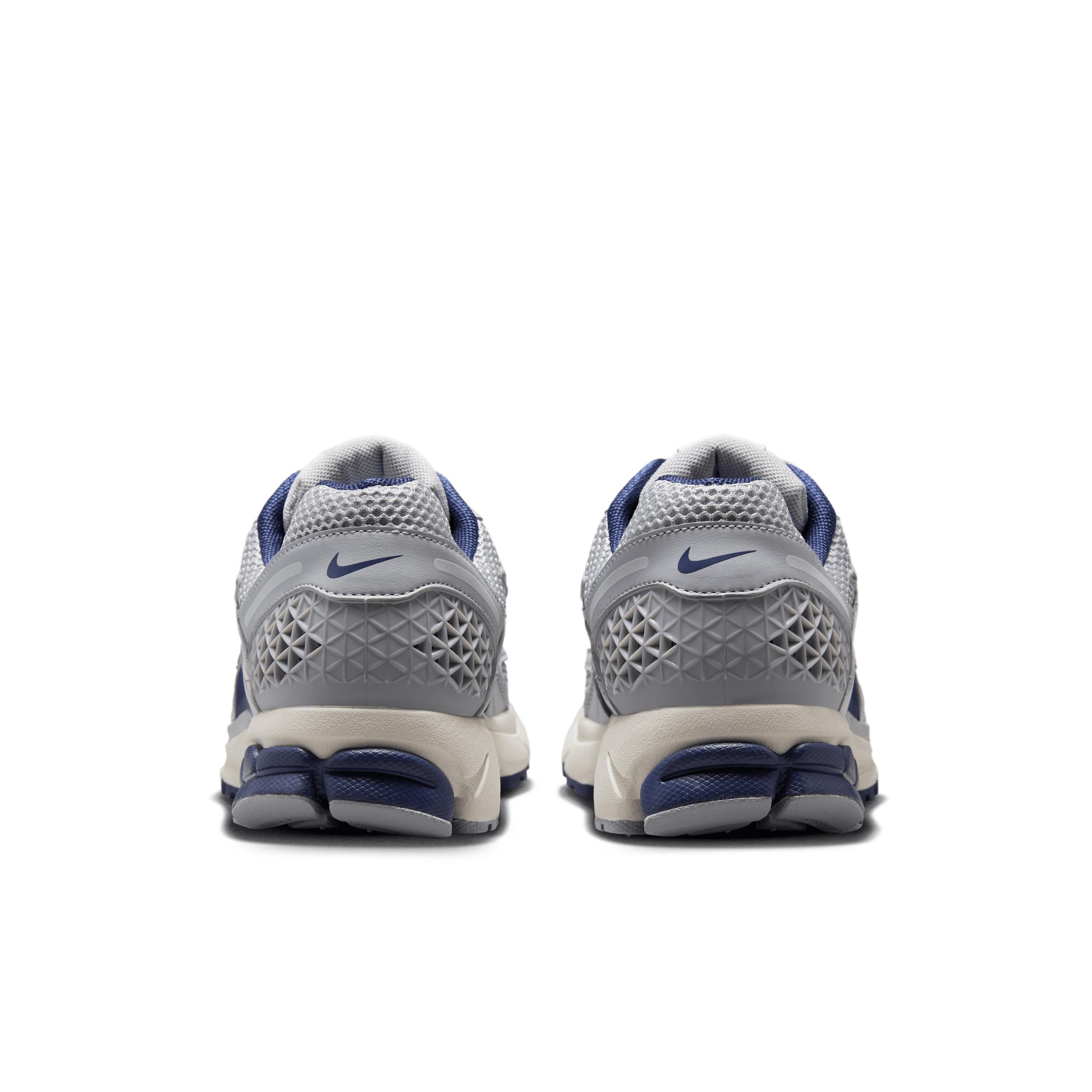 Nike Zoom Vomero 5 Men's Shoes Product Image