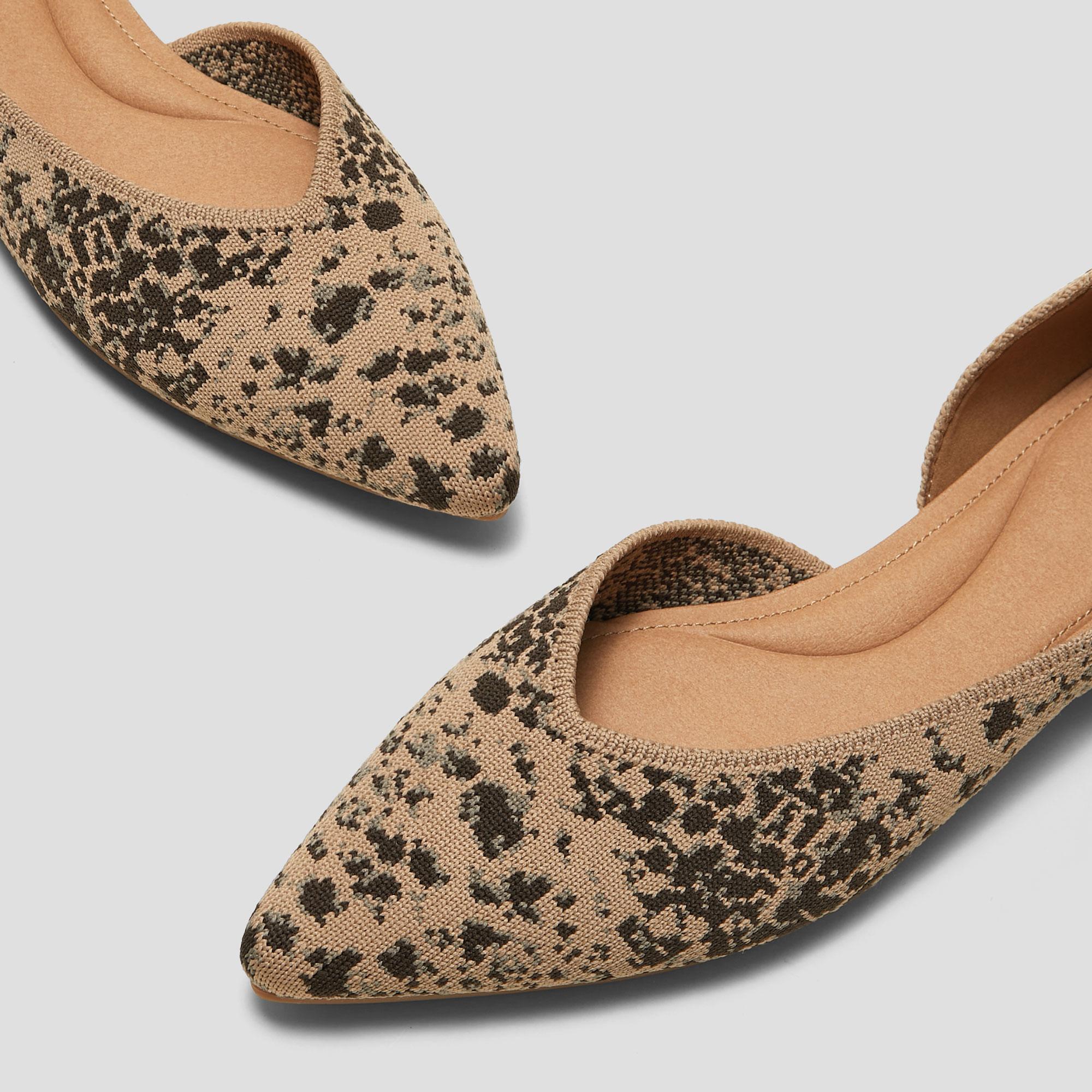 Pointed-Toe D'Orsay Flats (Melia) Product Image