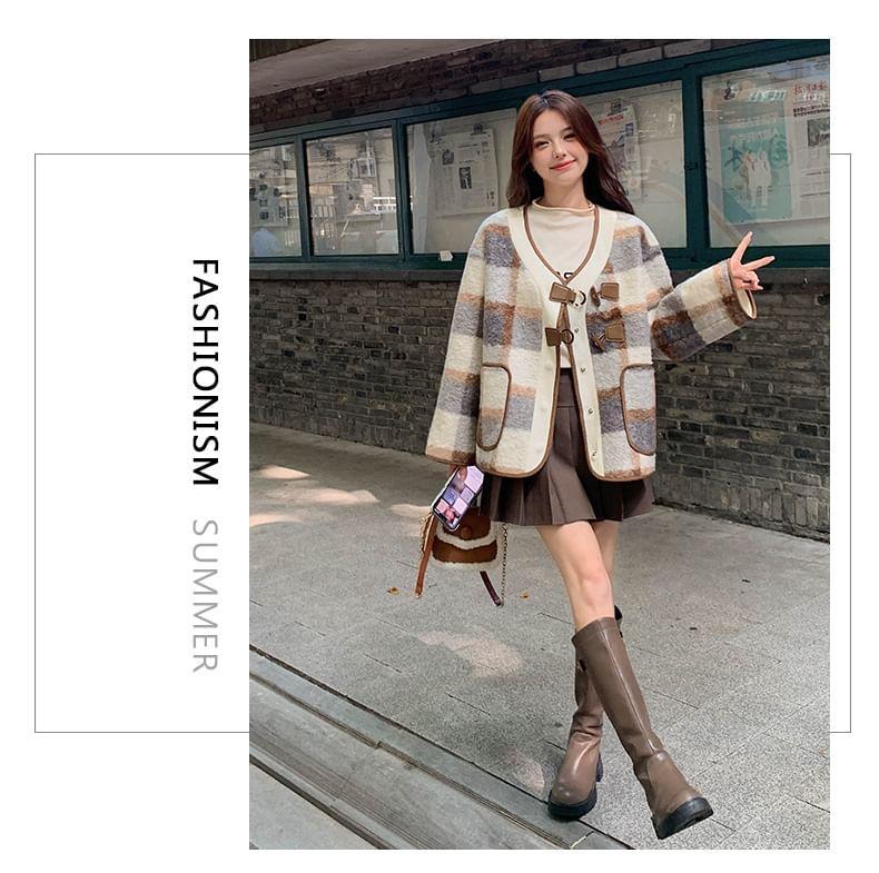 Plaid Pocket Detail Single-Breasted Coat Product Image