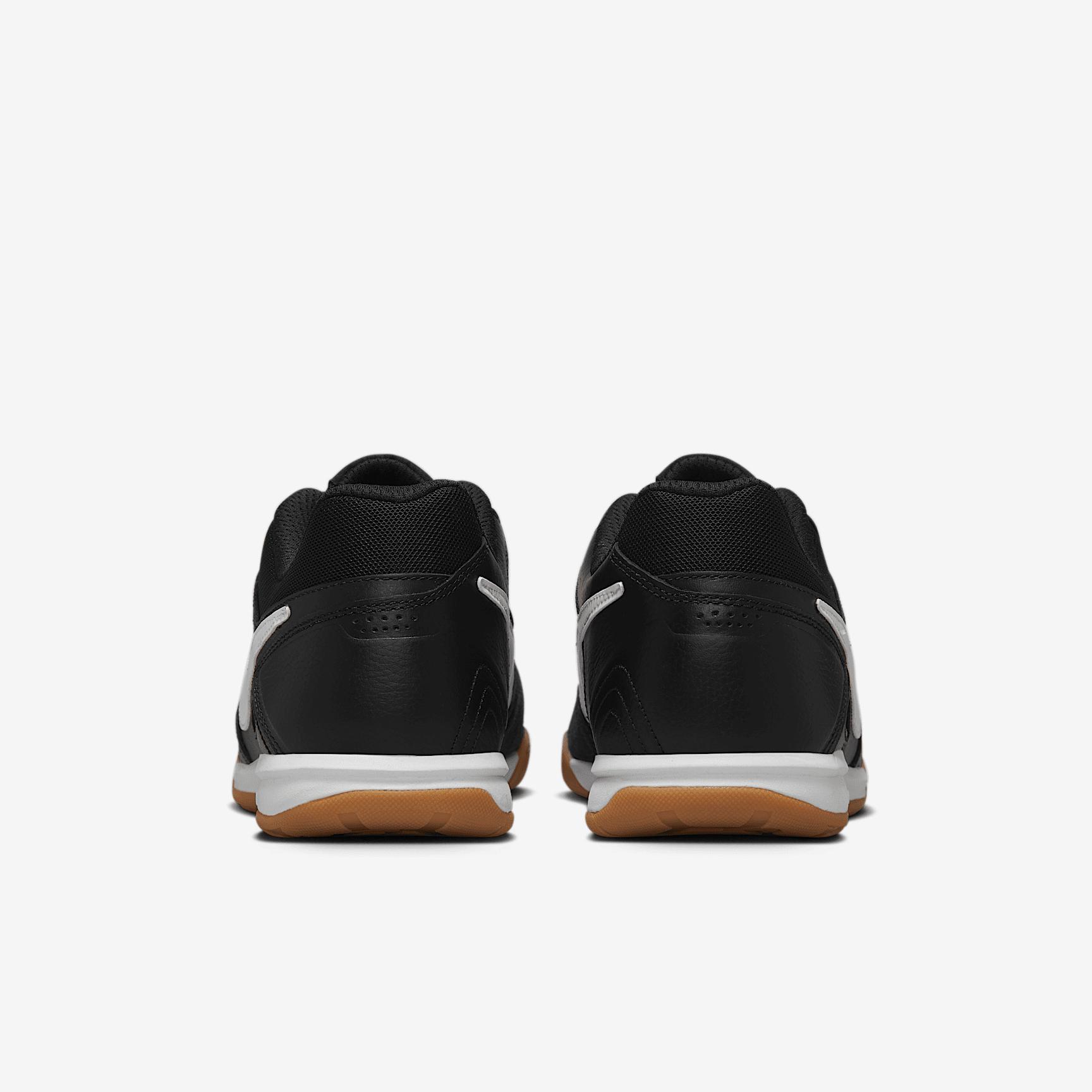Nike Men's Gato LV8 Shoes Product Image