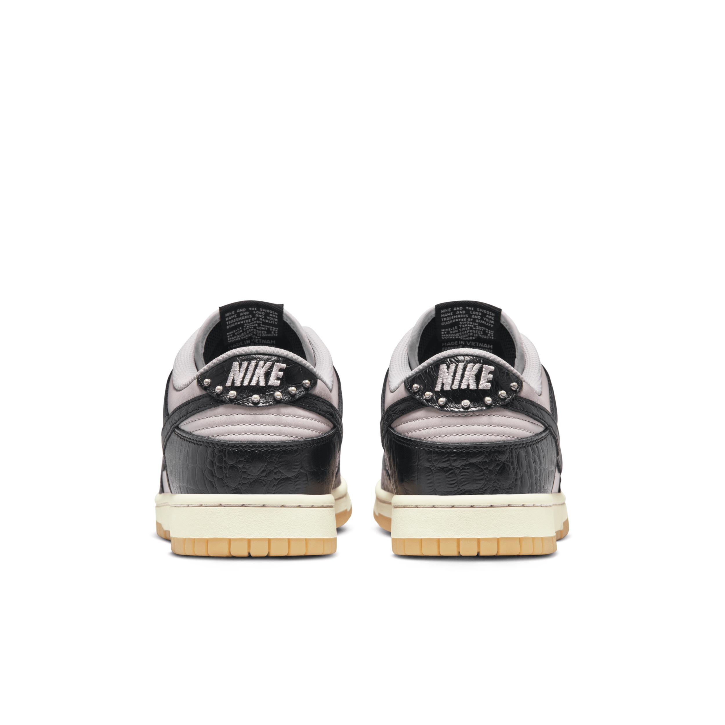 Nike Men's Dunk Low Retro Shoes Product Image