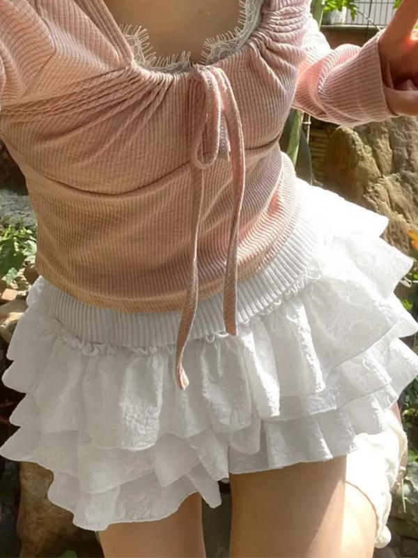 Solid Textured Tiered Shorts Product Image