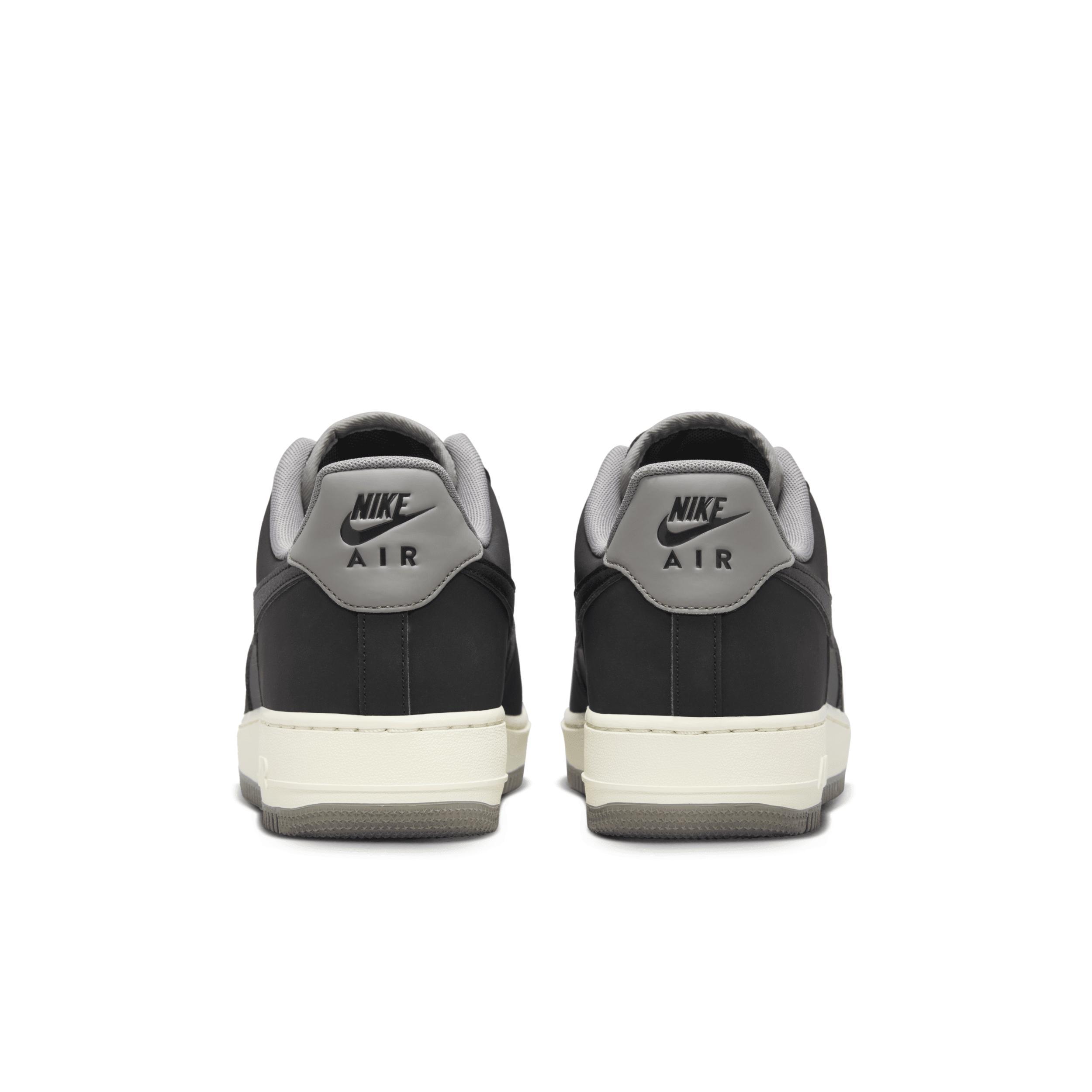Nike Mens Nike Air Force 1 Low 07 - Mens Basketball Shoes Product Image