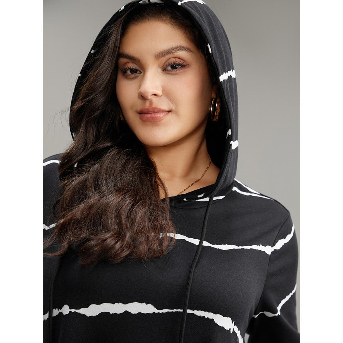 Plus Size Striped Pocket Hooded Drawstring Sweatshirt Women Black Casual Printed Hooded Dailywear Sweatshirts BloomChic 18-20/2X Product Image