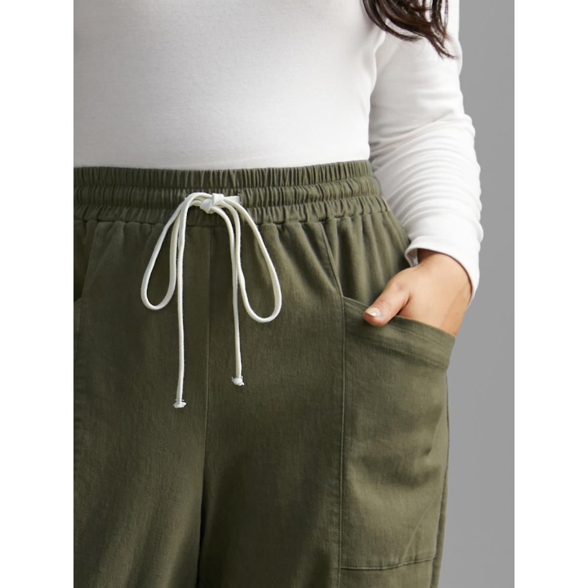 Plus Size Solid Drawstring Patch Pocket Carrot Pants Women ArmyGreen Casual Mid Rise Everyday Pants BloomChic 26/4X Product Image