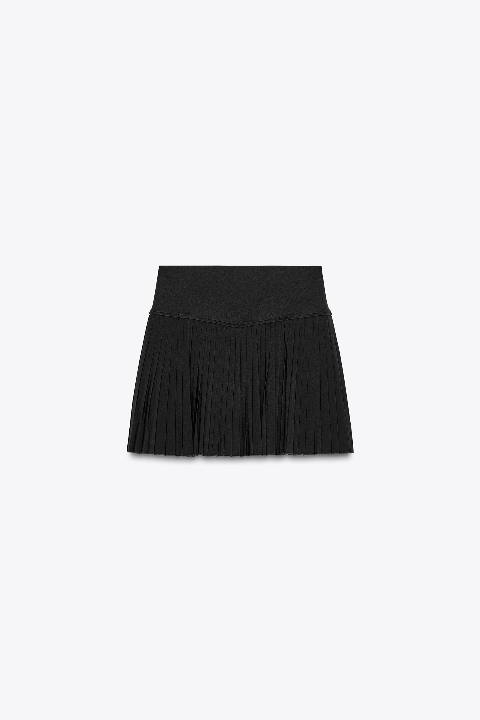 PLEATED SKORT Product Image