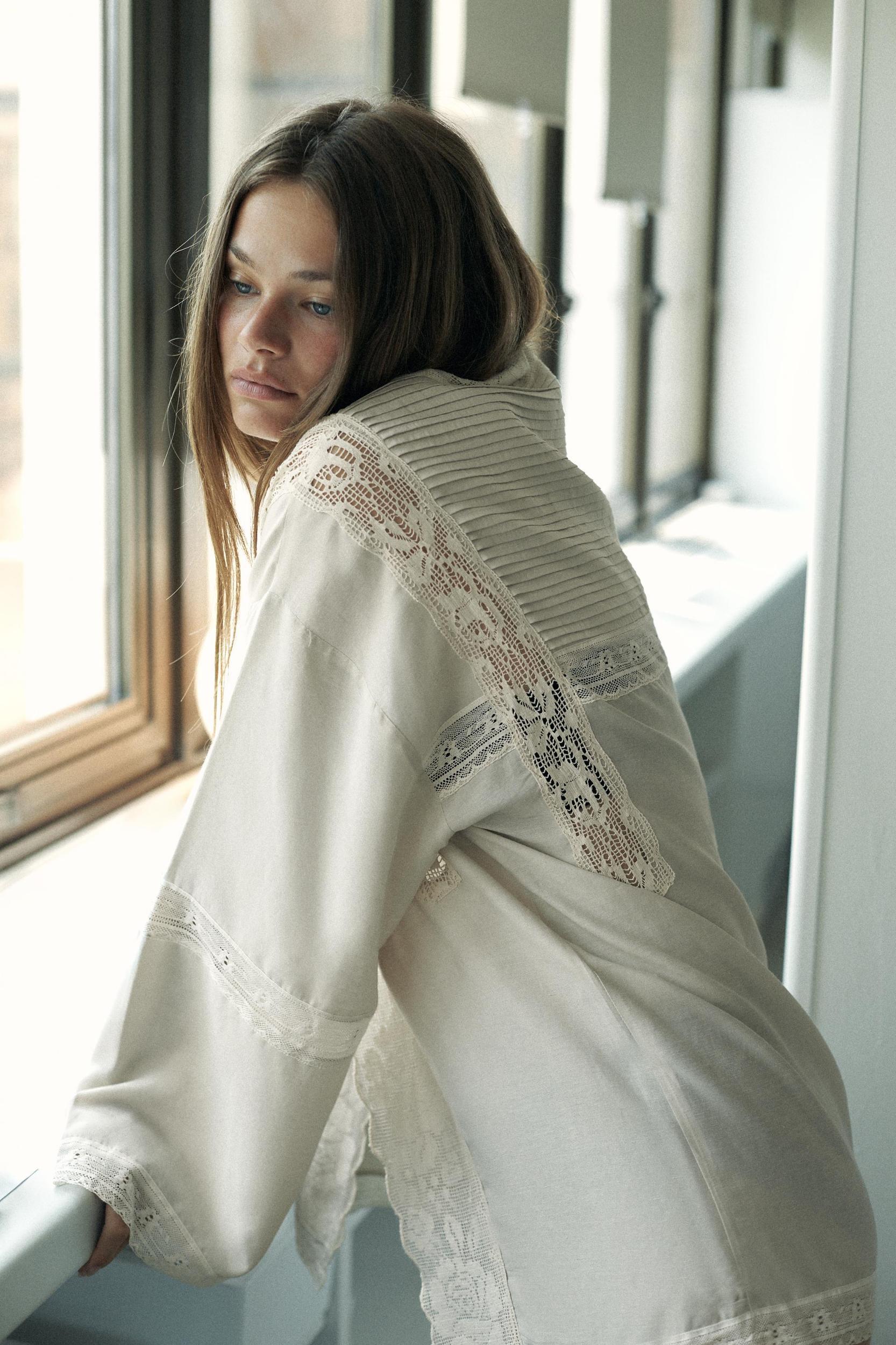 LIMITED EDITION PLEATED LACE ROBE Product Image