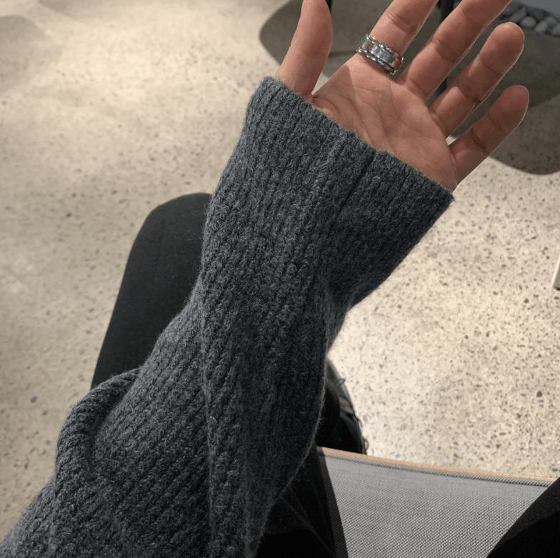 RT No. 6557 KNITTED MOCK NECK LONGSLEEVE SWEATER Product Image