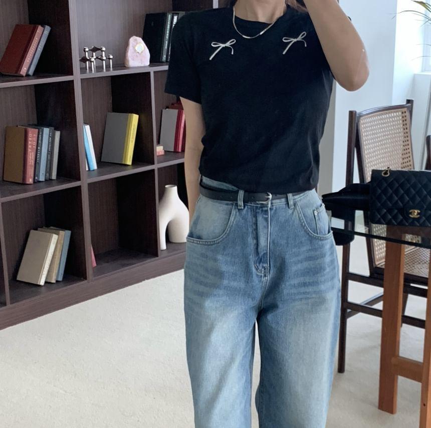 Short Sleeve Bow Embroidered Plain Slim-Fit T-Shirt Product Image