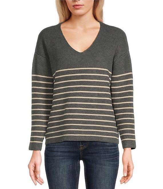 Vigoss Striped V-Neck Pullover Product Image