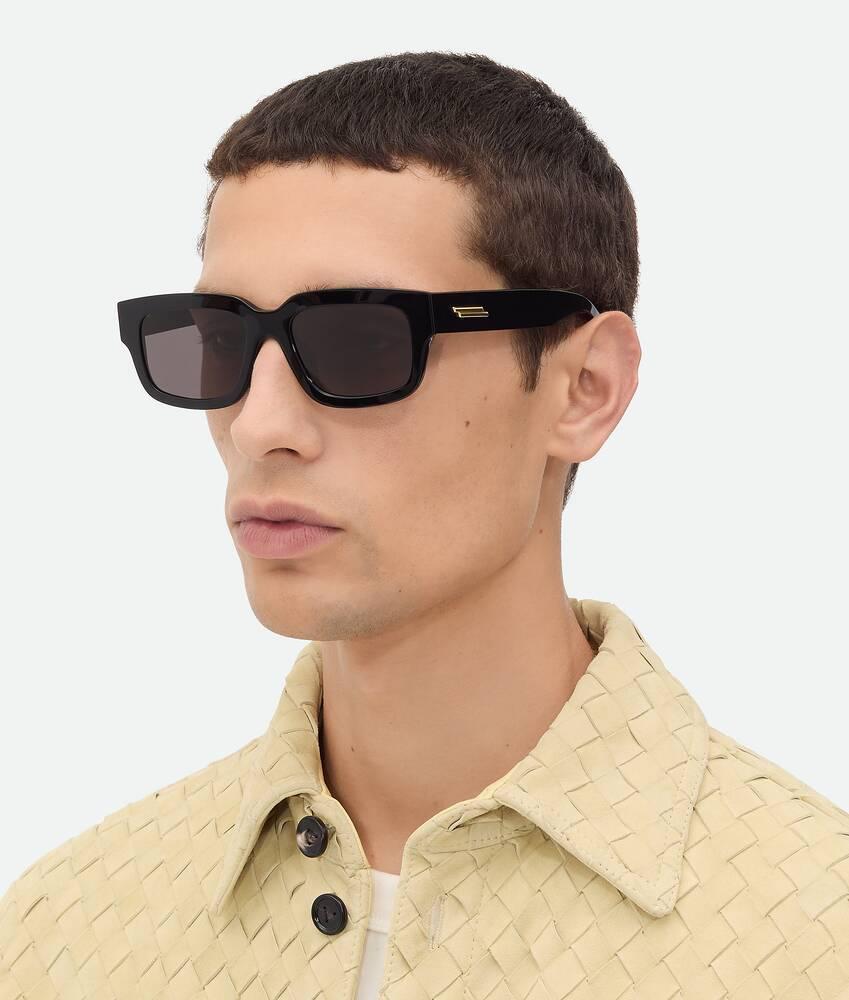 Ultrathin Squared Sunglasses in Black/black/grey Product Image