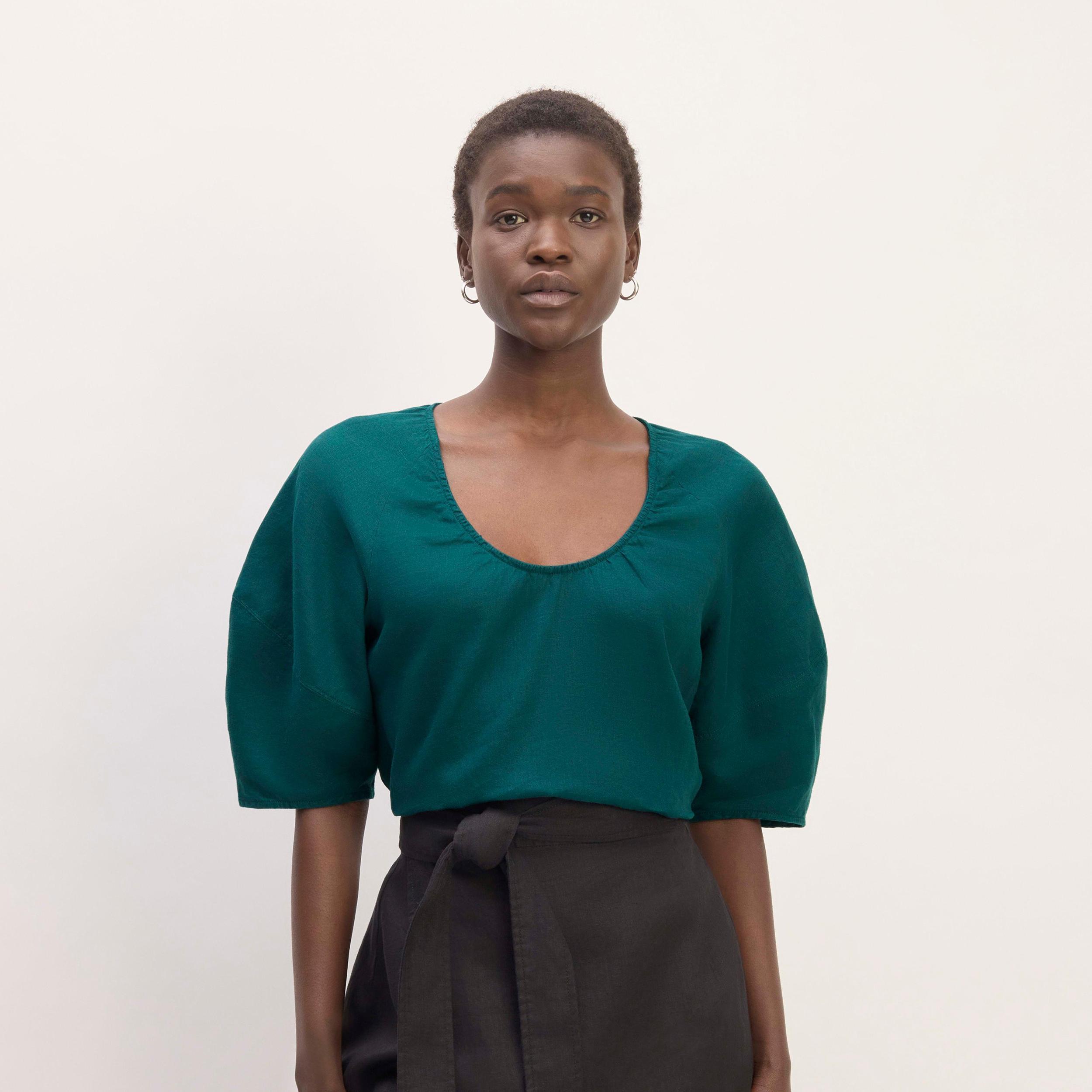 The Scoop Top in Linen Product Image