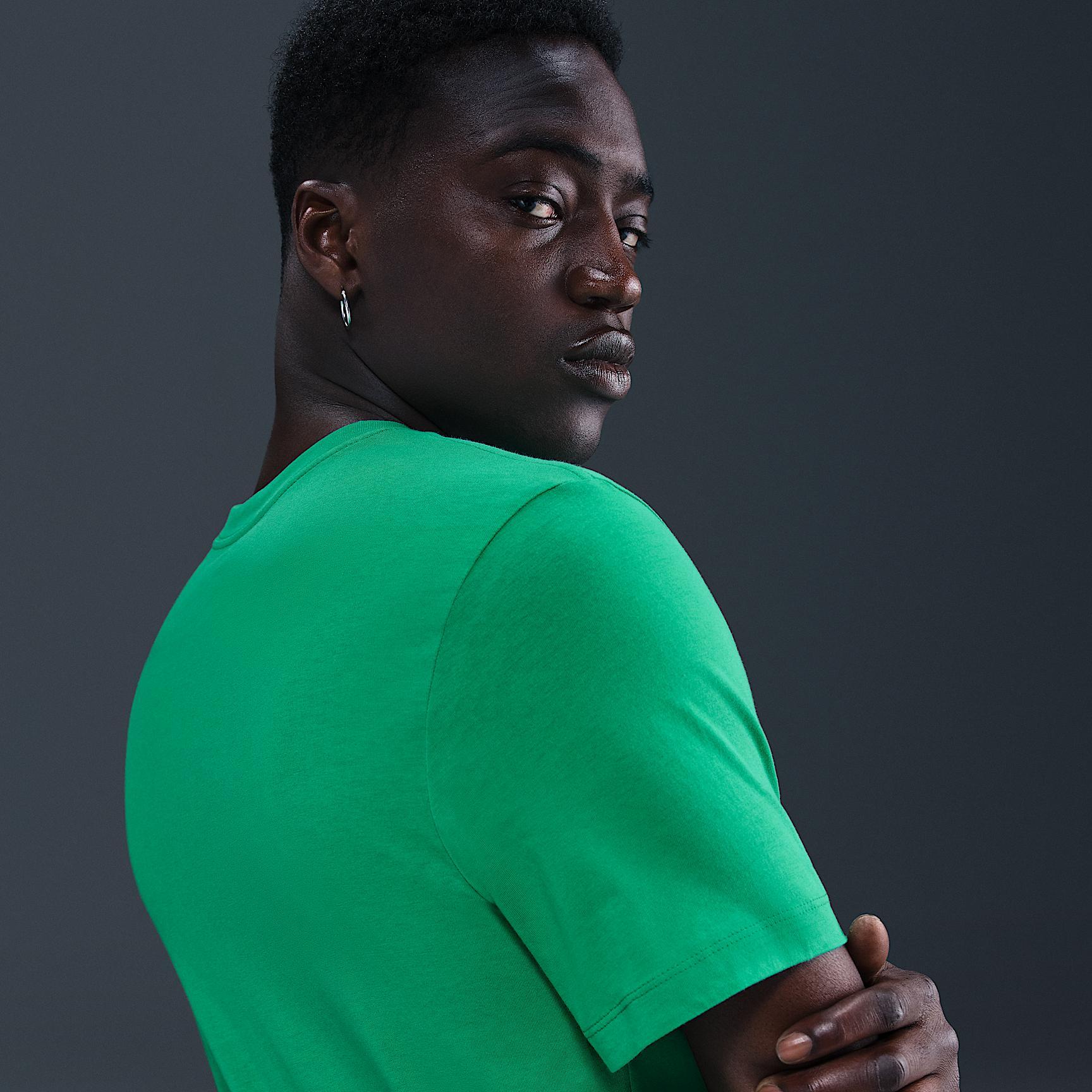 Nike Sportswear Men's T-Shirt Product Image