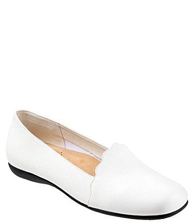 Trotters Sage Patent Scalloped Detail Slip Product Image