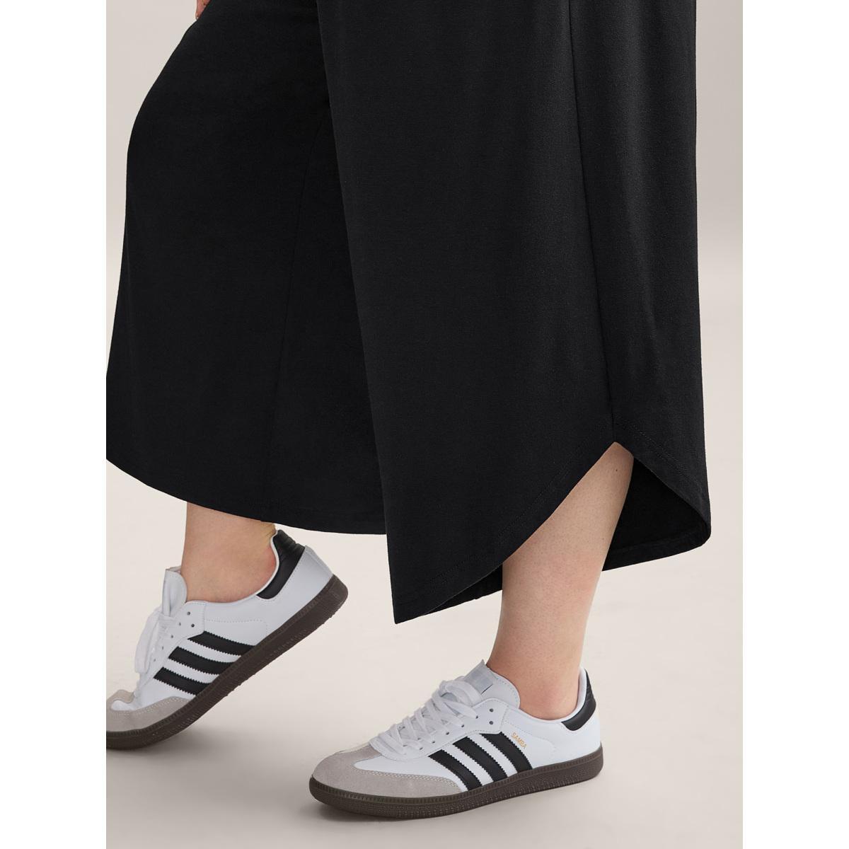 Plus Size Rubber Waist Curved Hem Wide Leg Pants Women Black Casual Wide Leg Mid Rise Everyday-Casual Pants BloomChic 26/4X Product Image