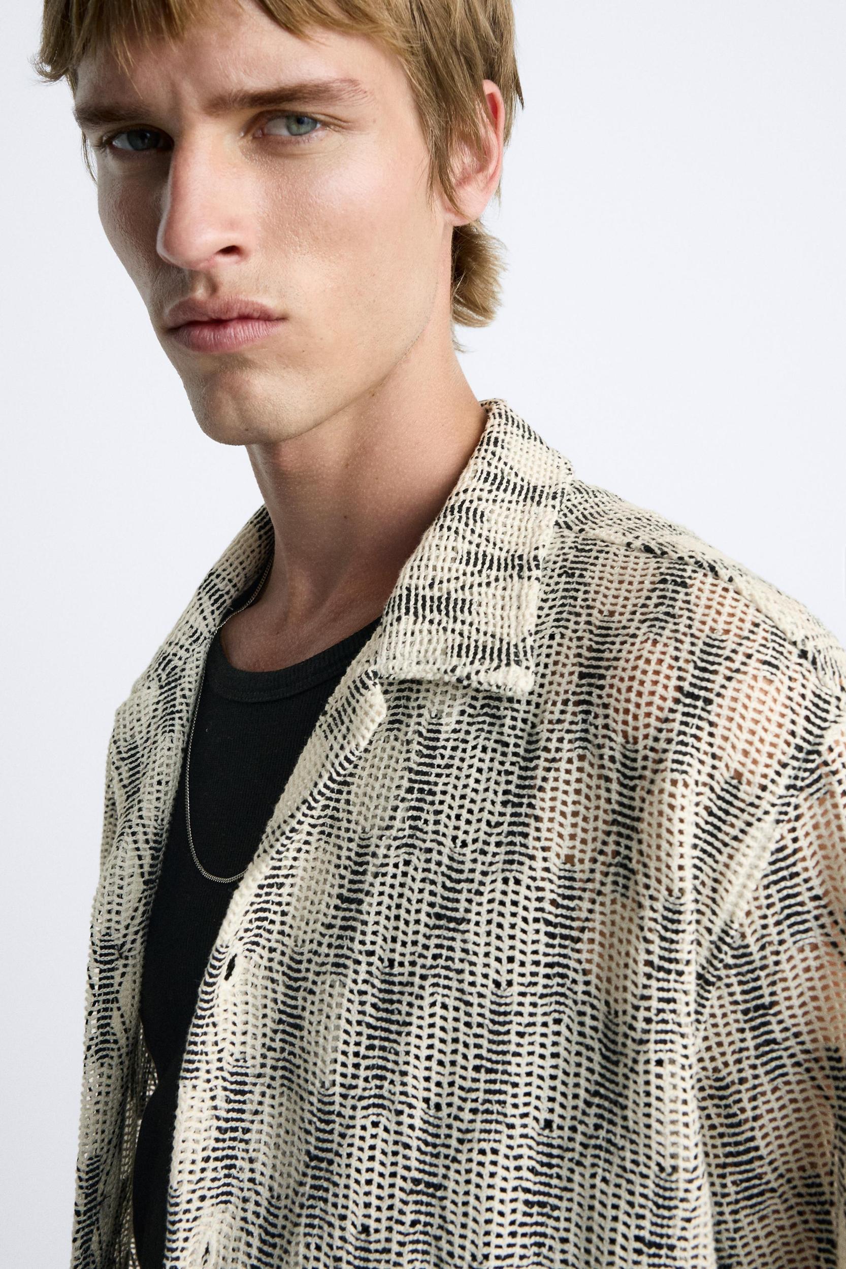 CONTRASTING OPEN WEAVE SHIRT Product Image