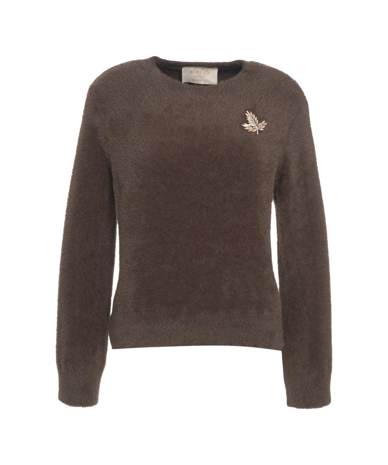 Teddy sweater with brooch Product Image