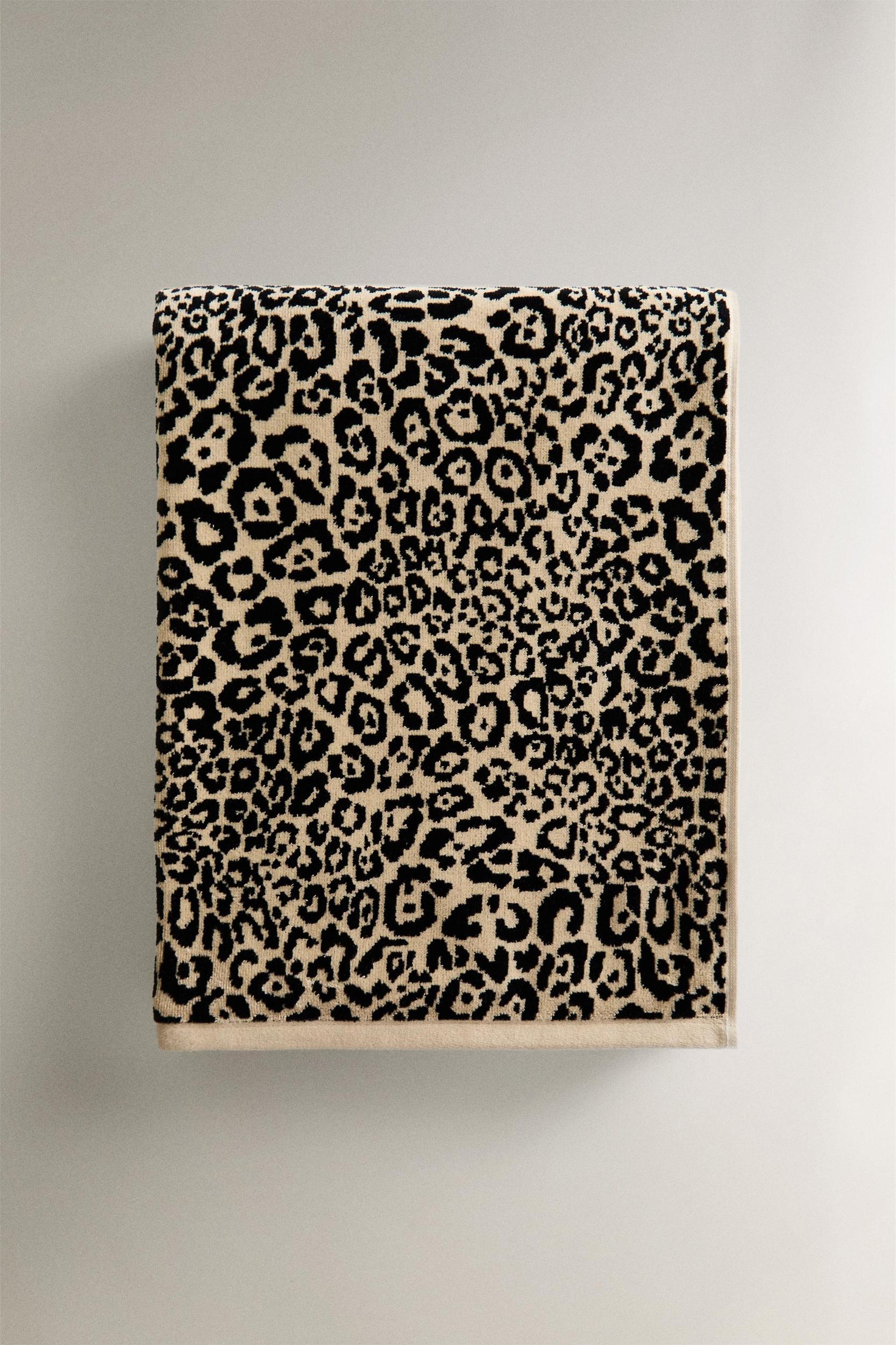 ANIMAL PRINT VELOUR BEACH TOWEL Product Image