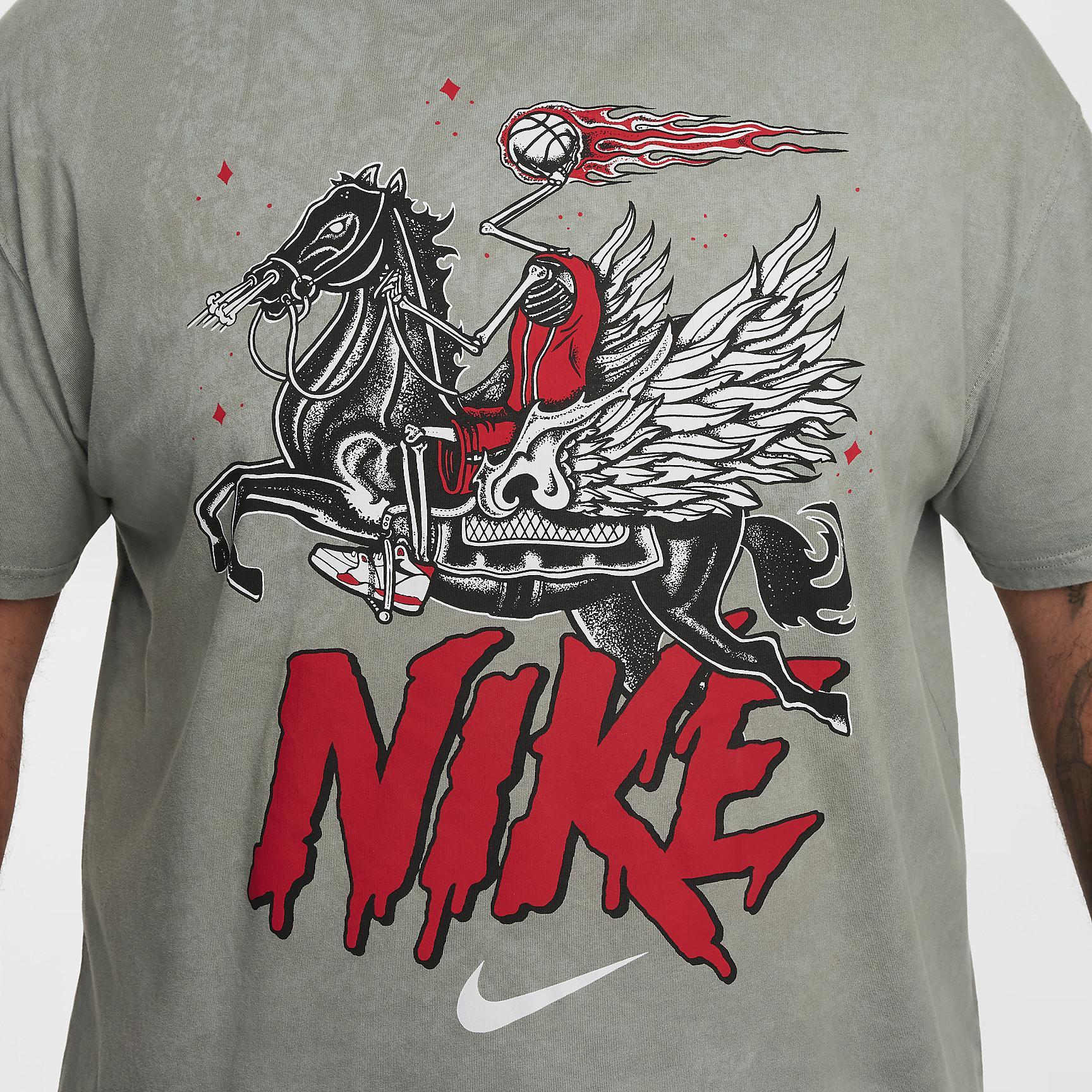 Nike Men's Max90 Basketball T-Shirt Product Image