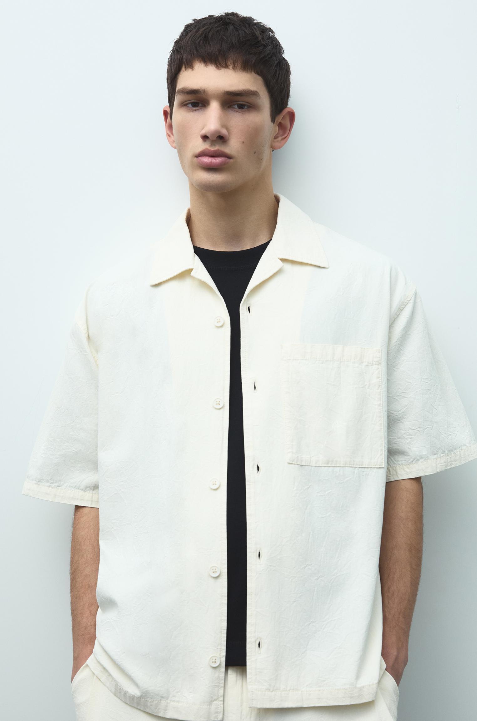 Short sleeve shirt with pocket Product Image