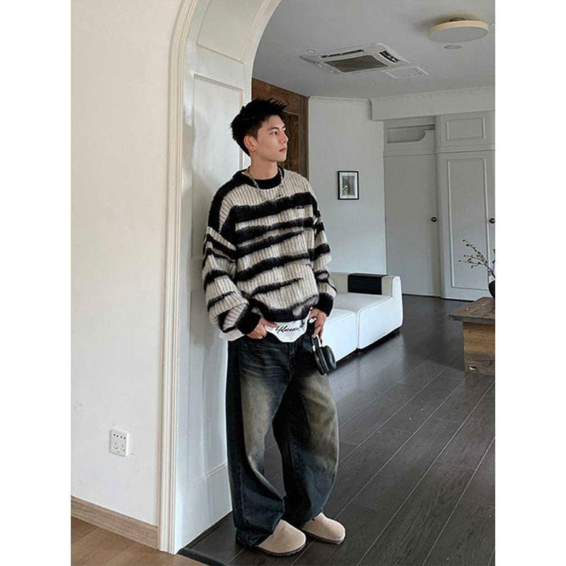 Crew Neck Zebra Print Sweater Product Image