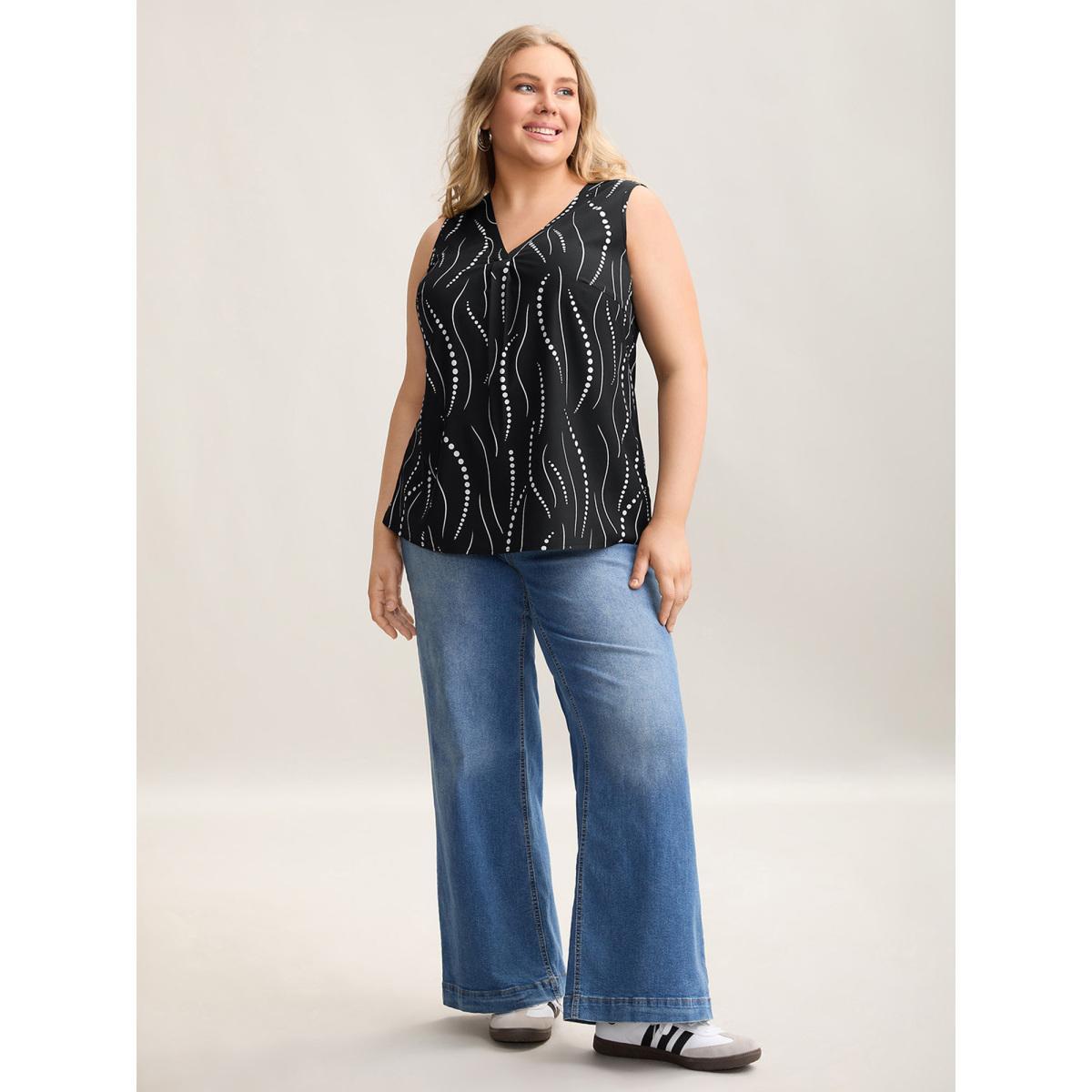 Plus Size Geometric Print Pleated Front Sleeveless Top Women Black Casual Pleated V-neck Everyday Tank Tops Camis BloomChic 14-16/1X Product Image