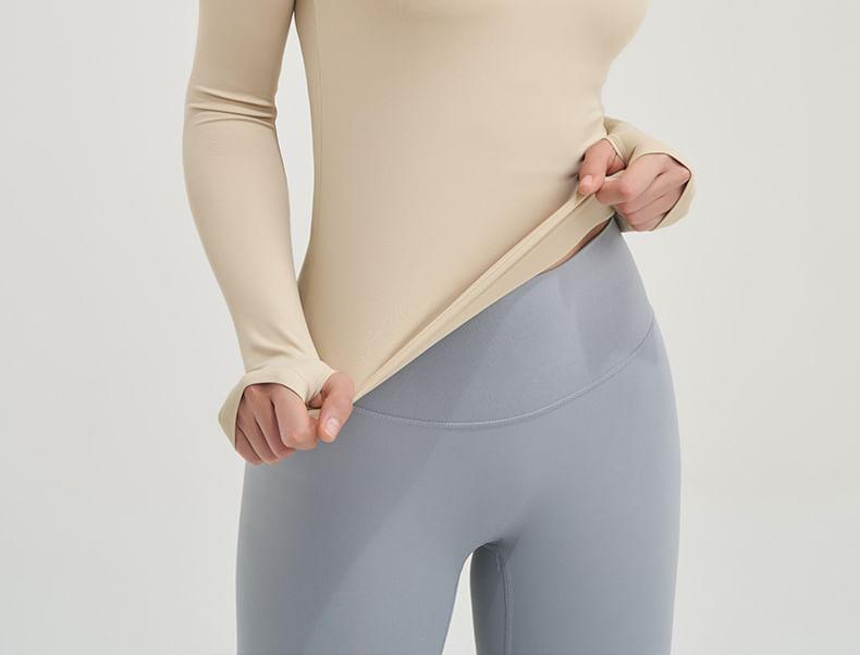 Long-Sleeve Round Neck Plain Raglan Slim Fit Sports T-Shirt Product Image