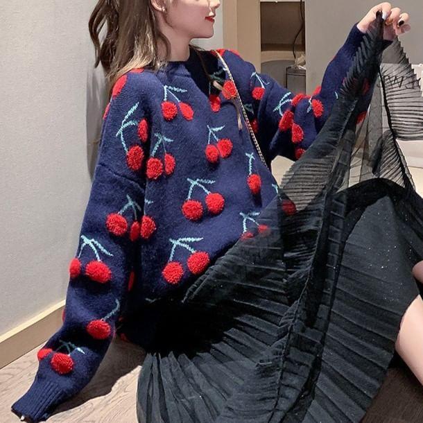 Round Neck Cherry Patterned Sweater Product Image