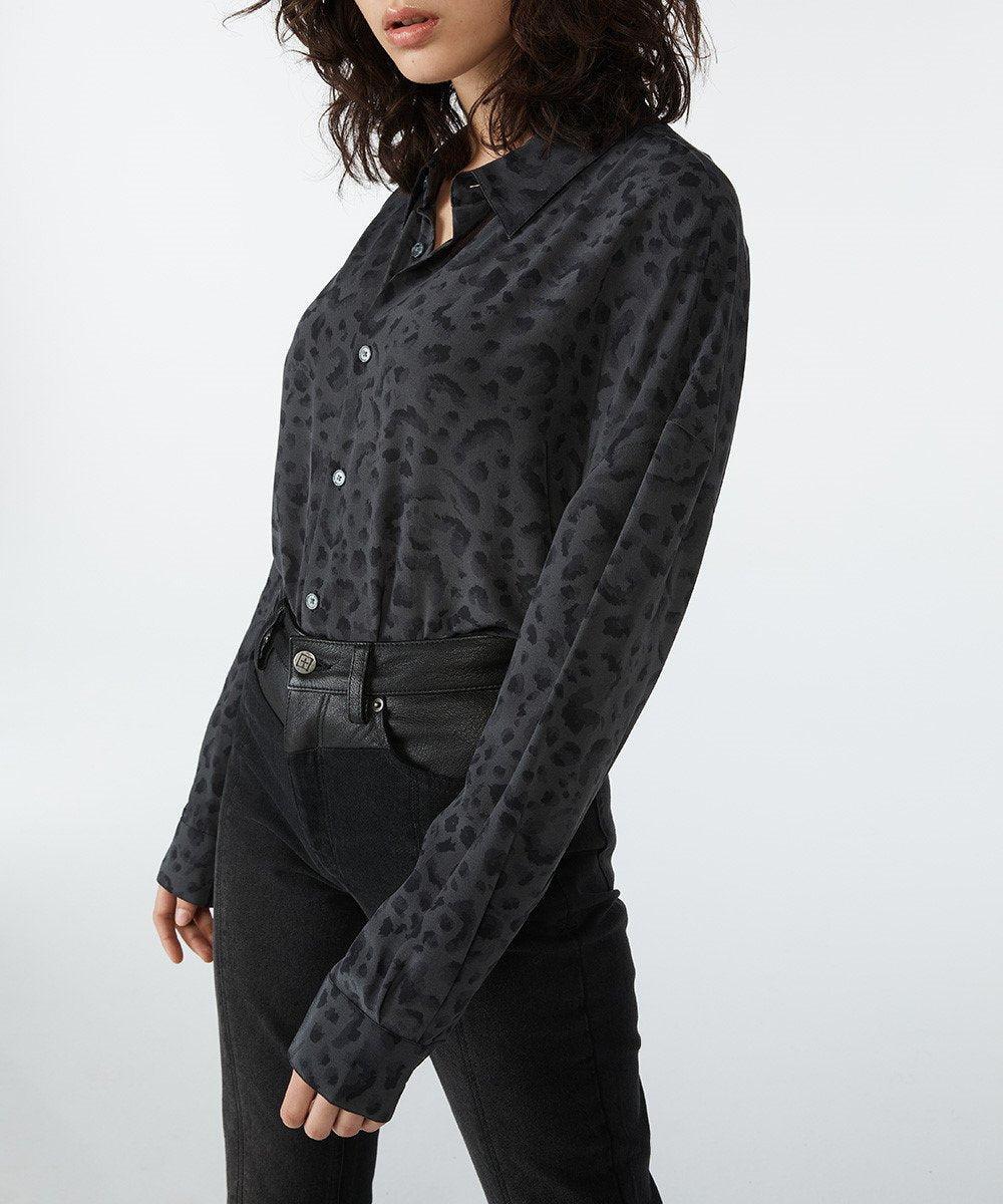 ARKANUM LS SHIRT Female Product Image