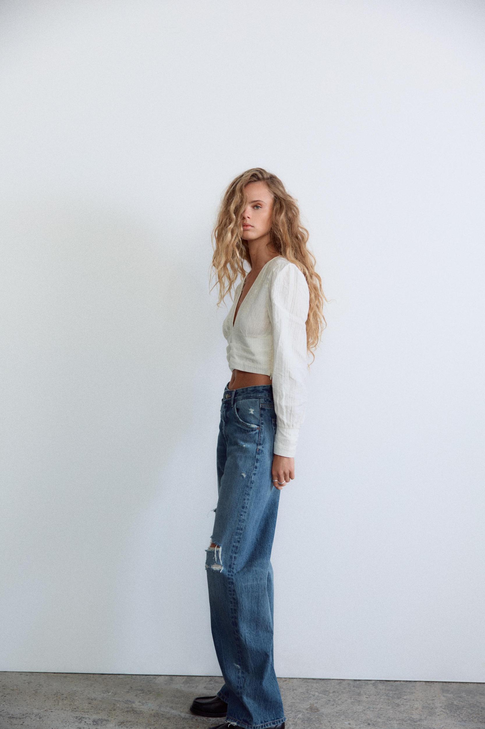 TRF CURVED HIGH-WAISTED JEANS Product Image