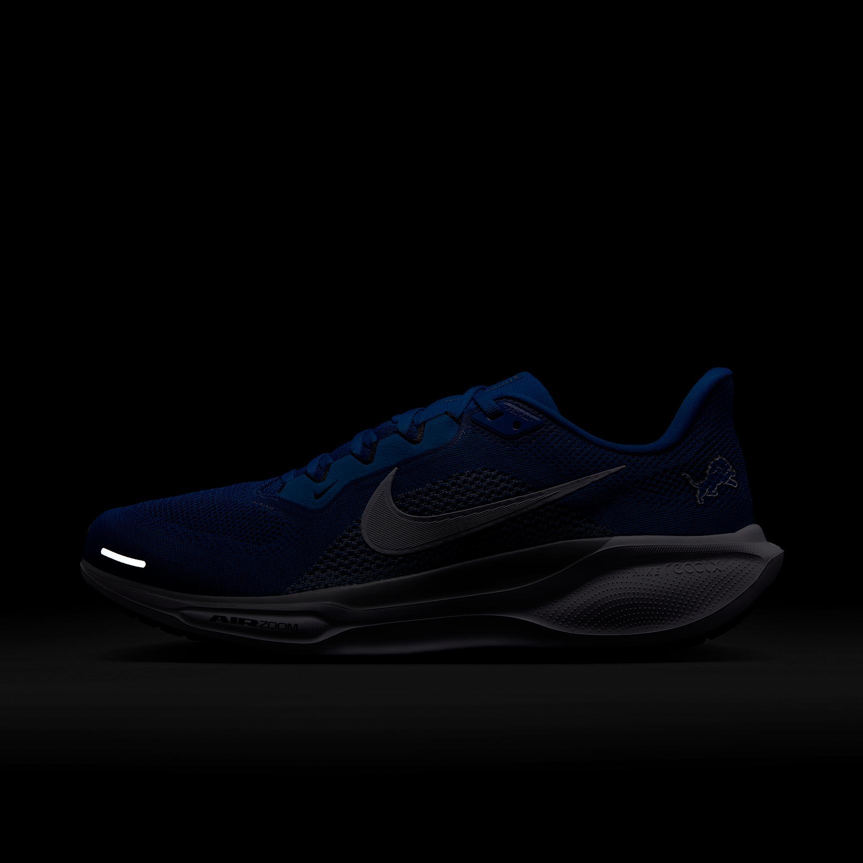 Detroit Lions Pegasus 41 Men's Nike NFL Road Running Shoes Product Image