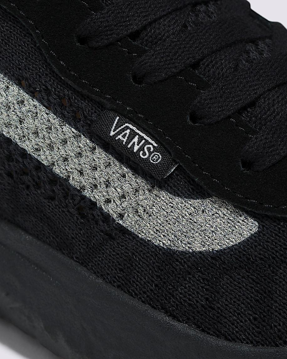 Vans | UltraRange VR3 Black/Pirate Black Shoes Product Image