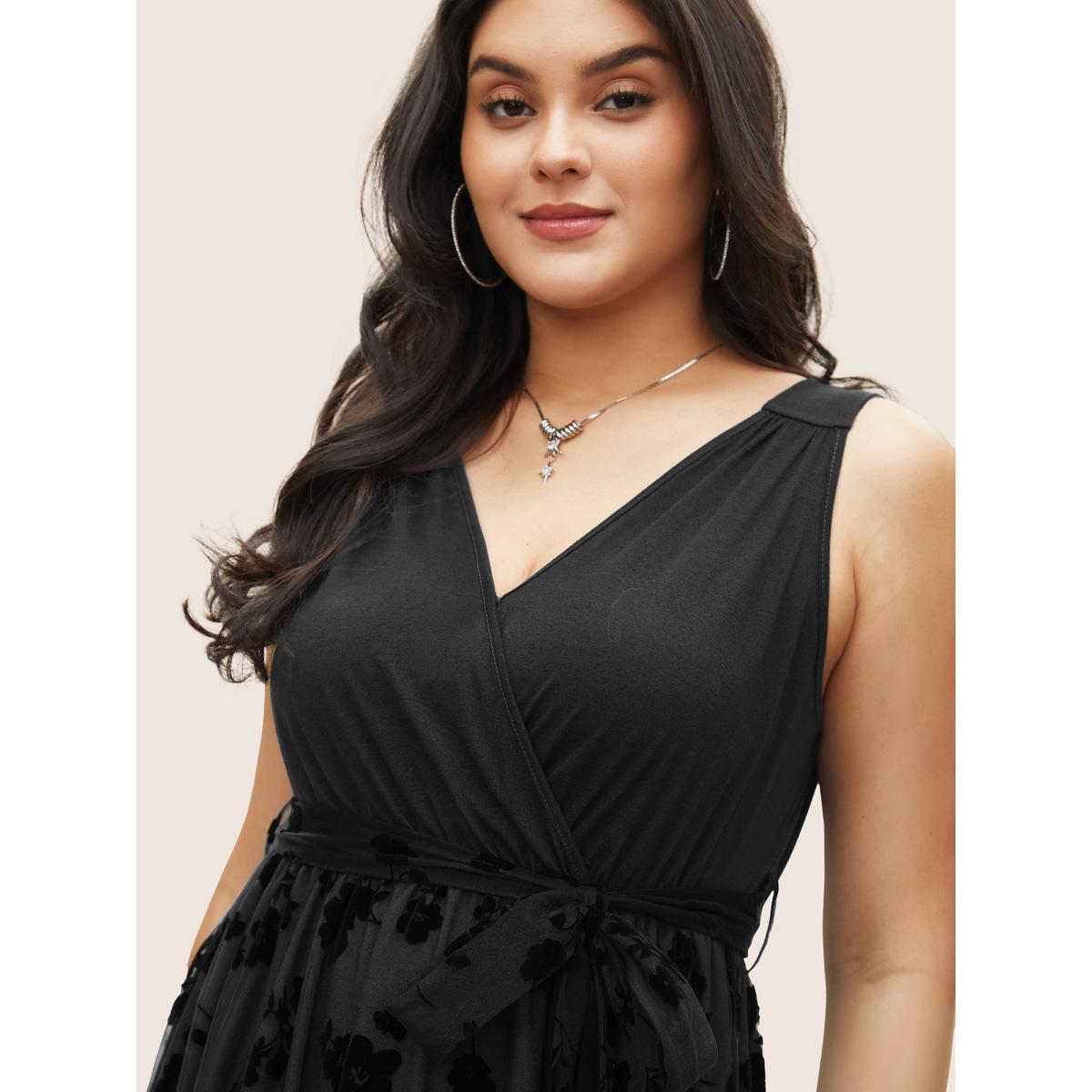 Plus Size Floral Mesh Patchwork Surplice Neck Tank Dress Black Women Cocktail Non Overlap Collar Sleeveless Curvy Midi Dress BloomChic 10/M Product Image