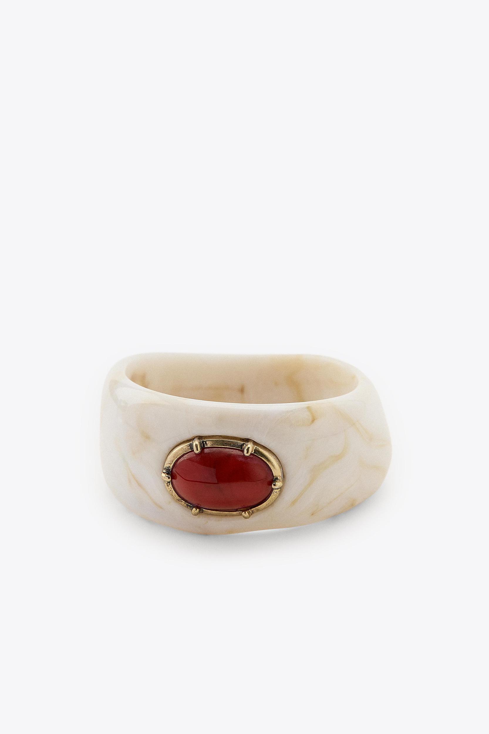 PACK OF RESIN AND METAL BRACELETS Product Image