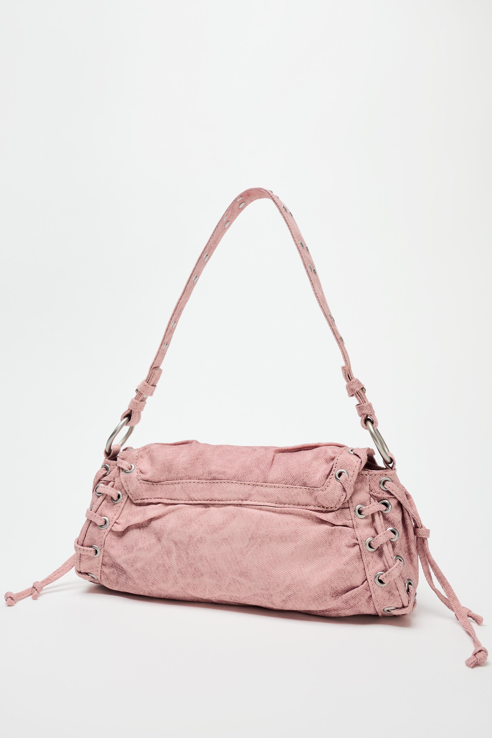 SHOULDER BAG Product Image