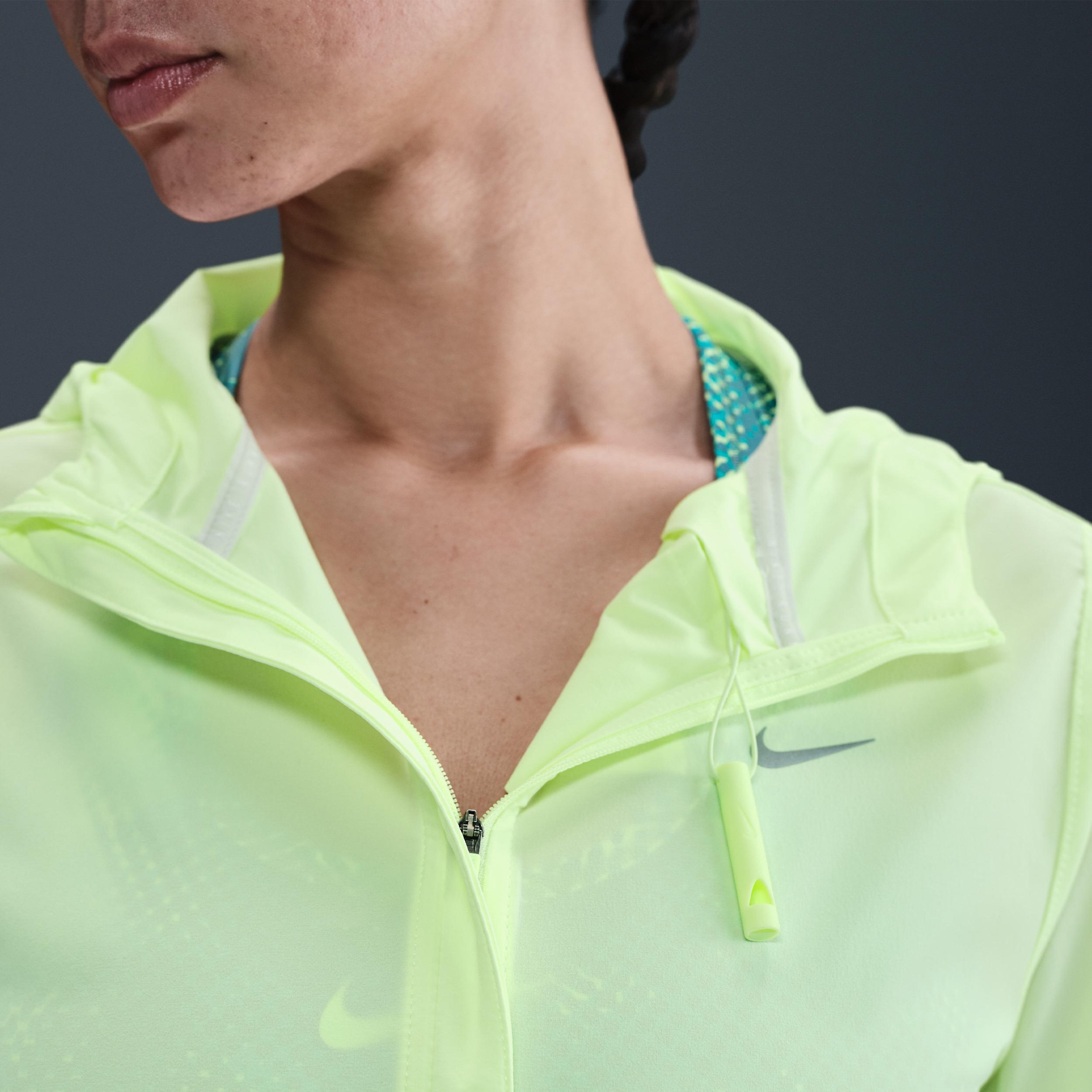 Nike Women's Swift Repel Packable Running Jacket Product Image