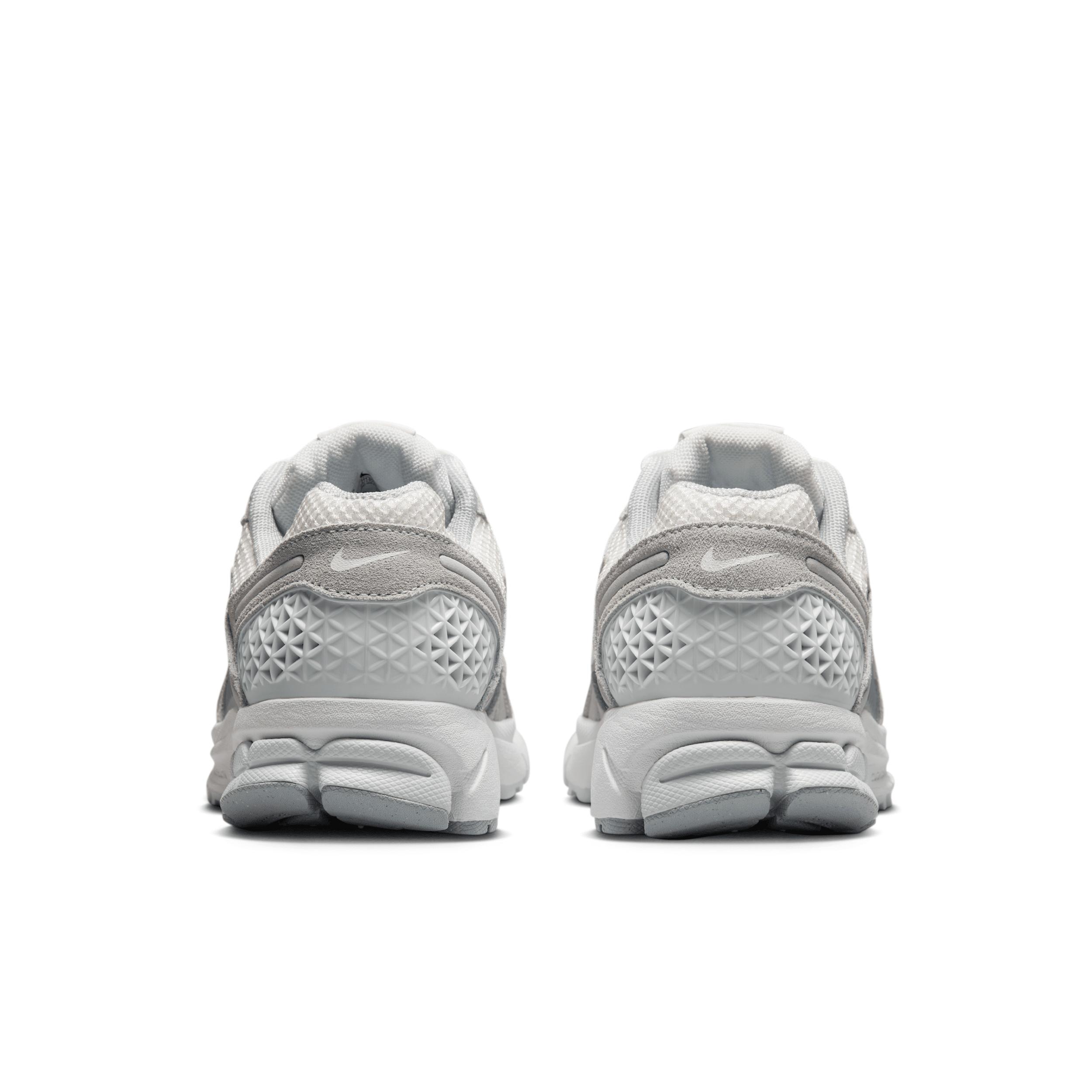 Nike Women's Zoom Vomero 5 Shoes Product Image