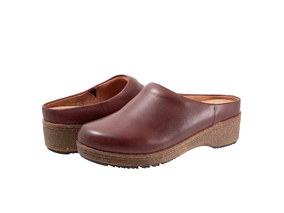 SoftWalk Arvada Leather Clogs Product Image