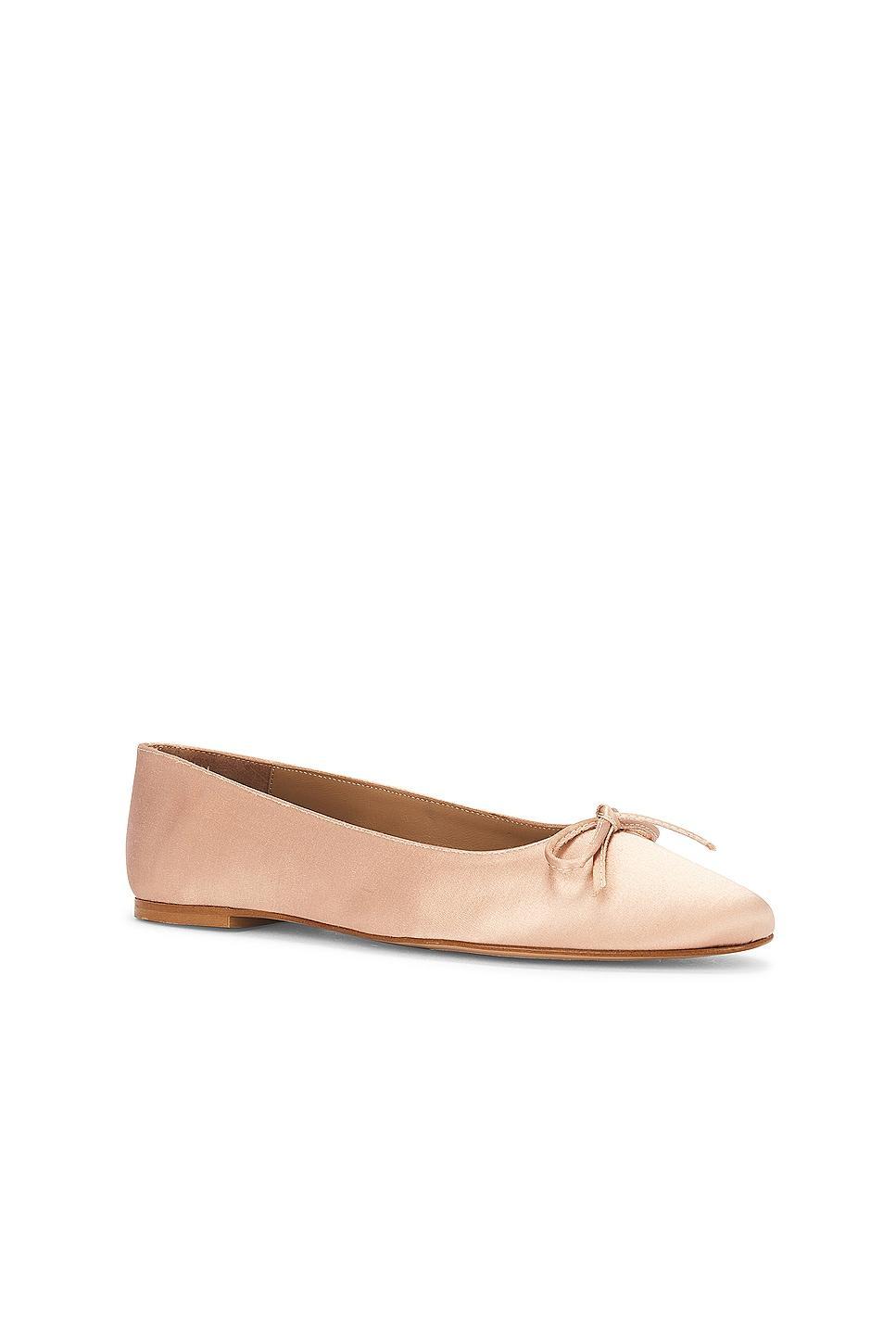 Bodil Flat Flattered Product Image
