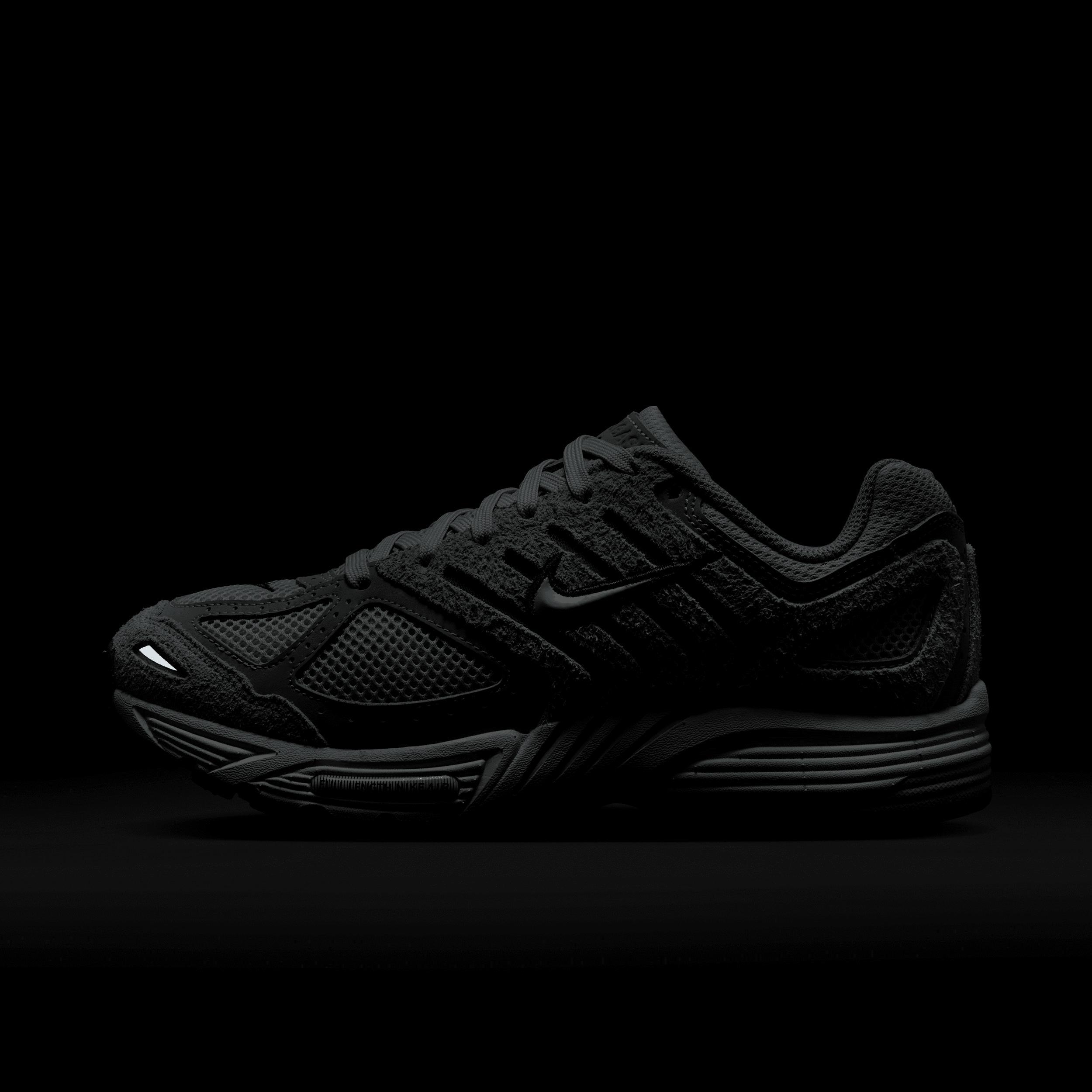 Nike Women's Air Pegasus 2005 Shoes Product Image