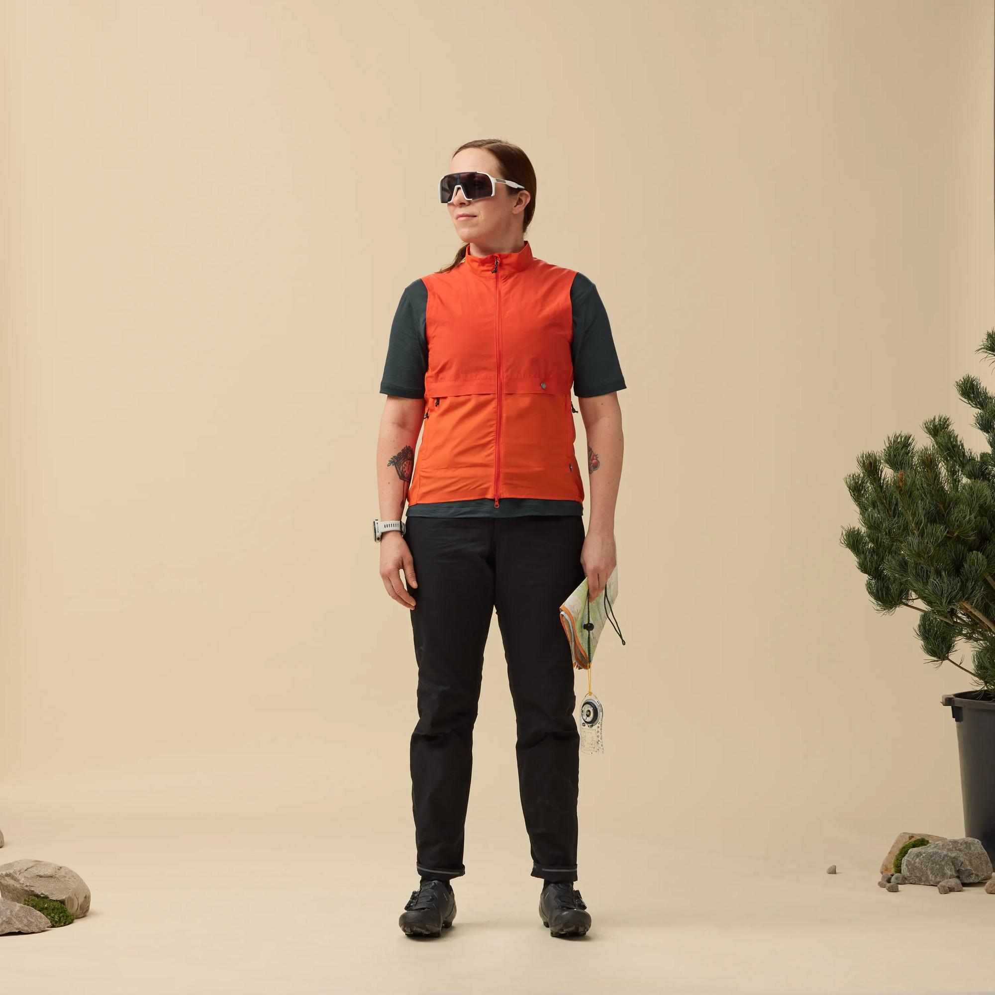 Hoja Adventure Vest W Product Image