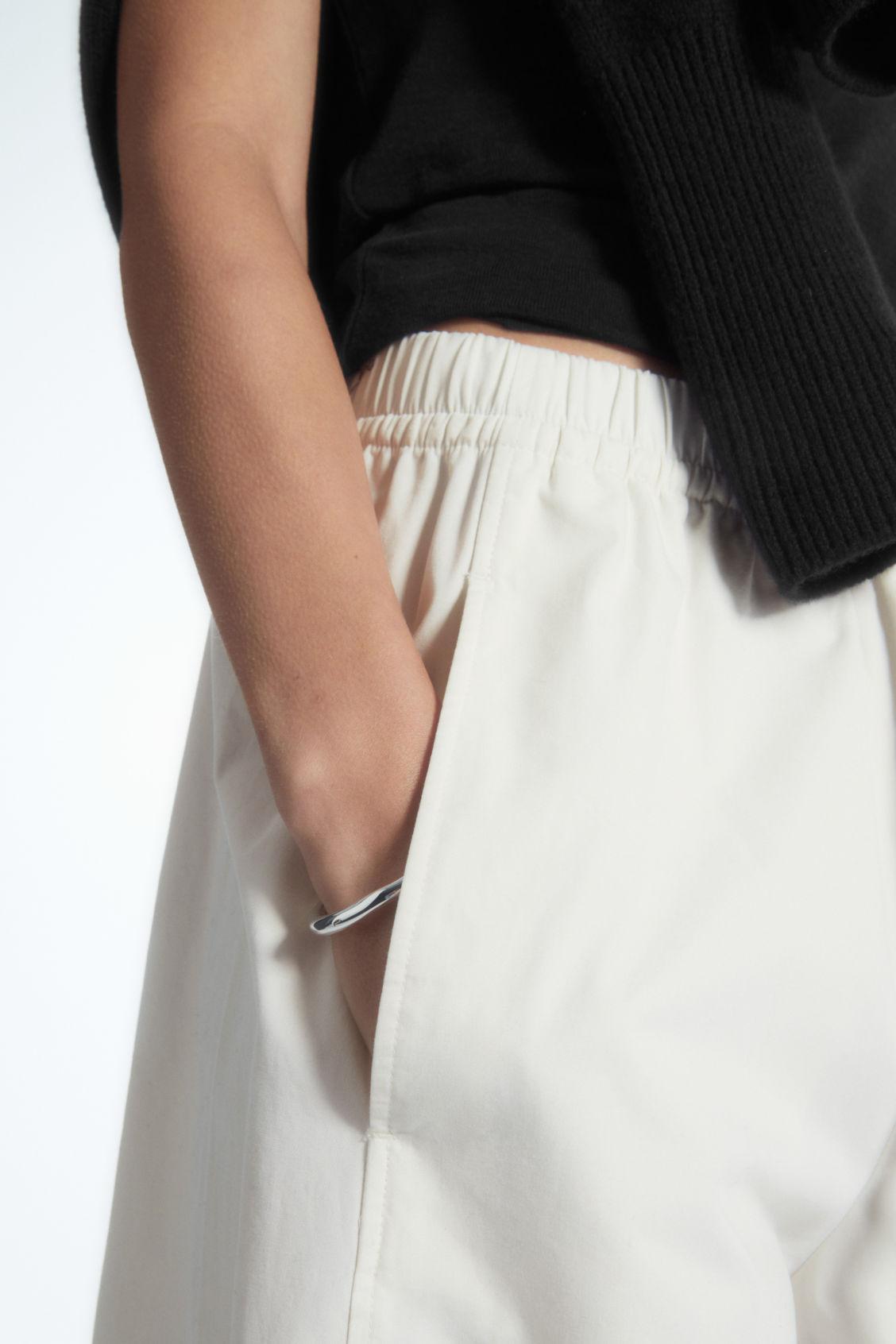 ELASTICATED BARREL-LEG PANTS Product Image