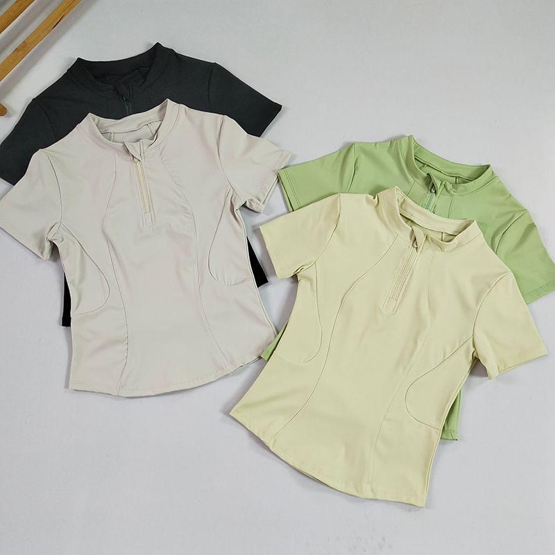 Short Sleeve Stand Collar Plain Half-Zip Sports T-Shirt Product Image