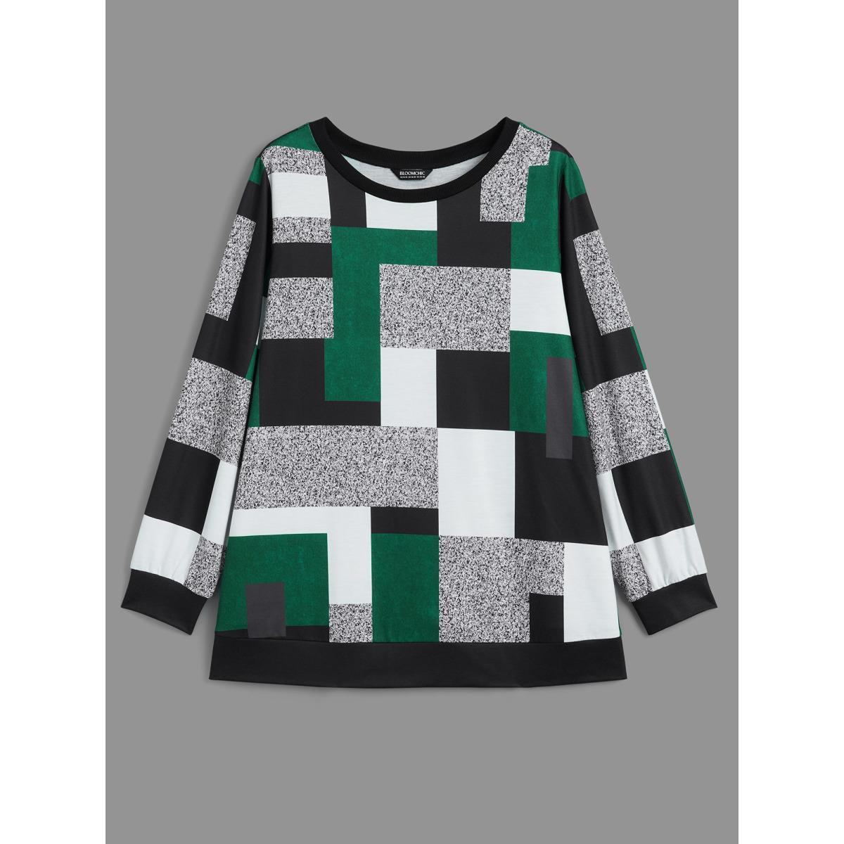 Plus Size Asymmetrical Colorblock Contrast Slit Hem Sweatshirt Women DarkGreen Casual Contrast Loose Round Neck Everyday Sweatshirts BloomChic 22-24/3X Product Image
