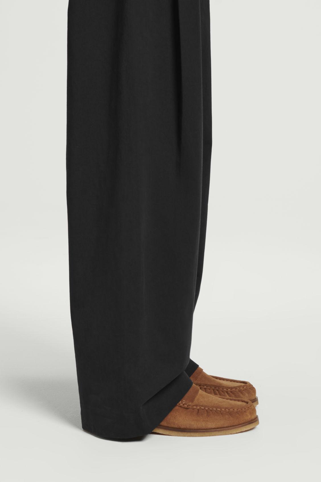 GATHERED SUEDE LOAFERS Product Image