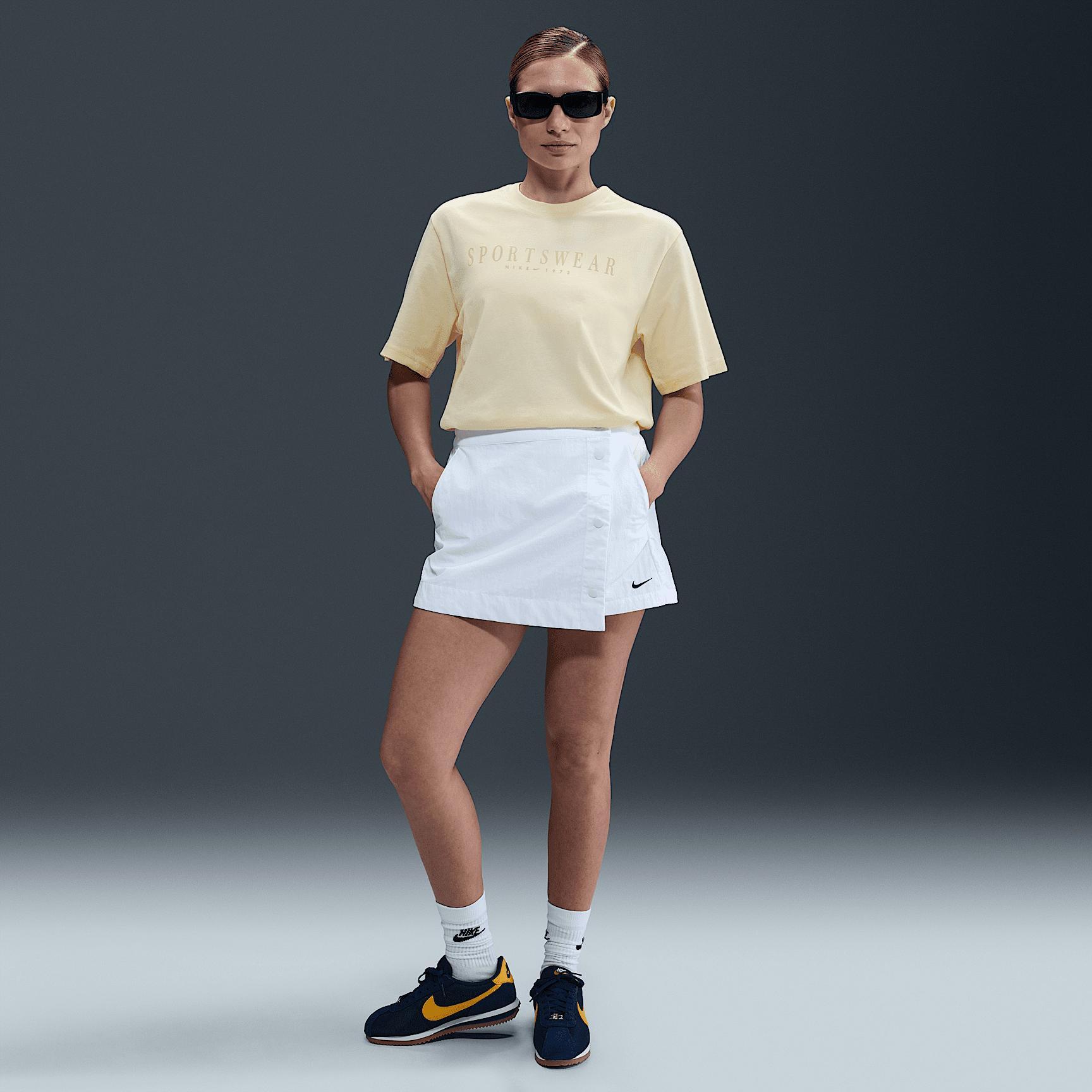 Nike Sportswear Women's Boxy T-Shirt Product Image