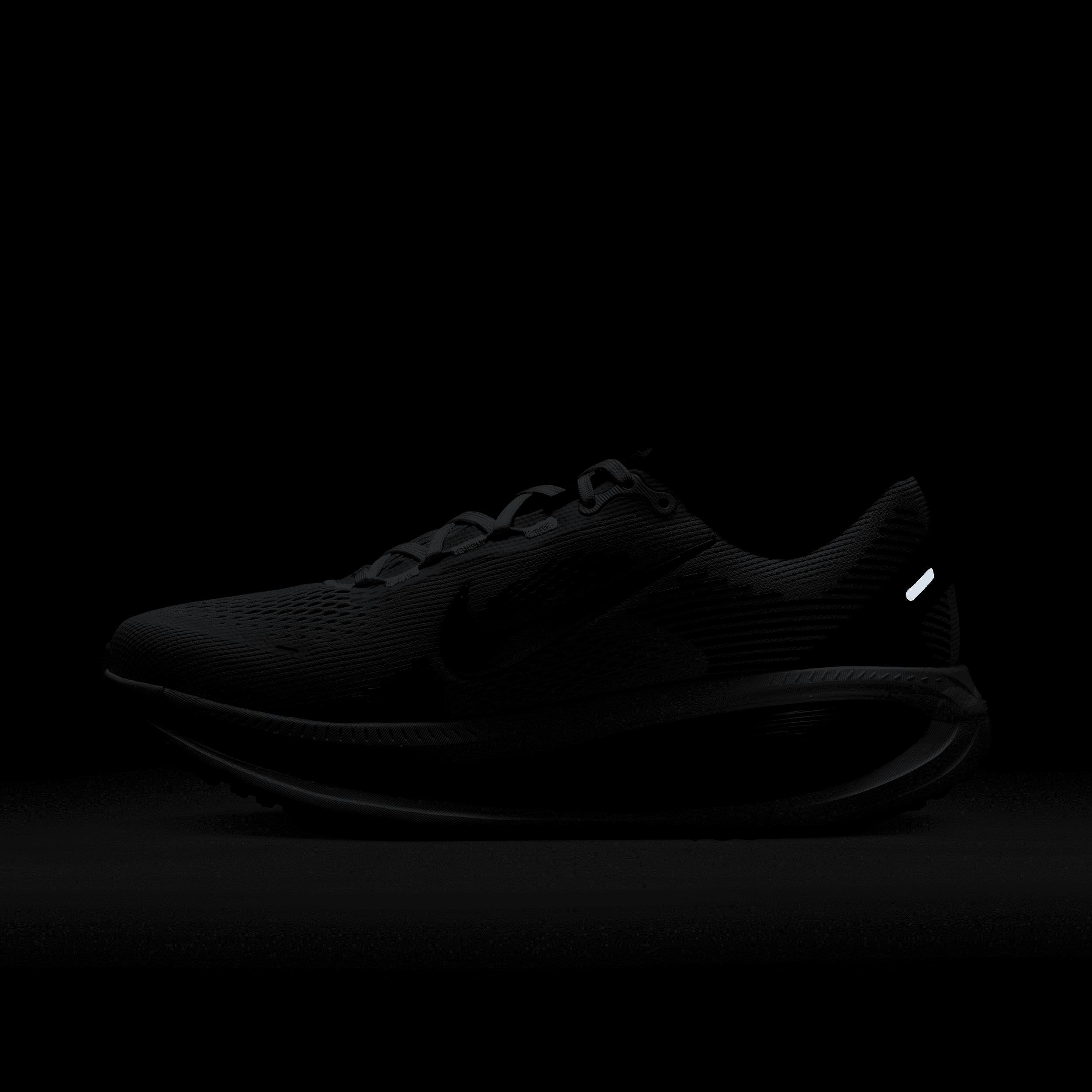 Nike Men's Vomero 18 Road Running Shoes Product Image