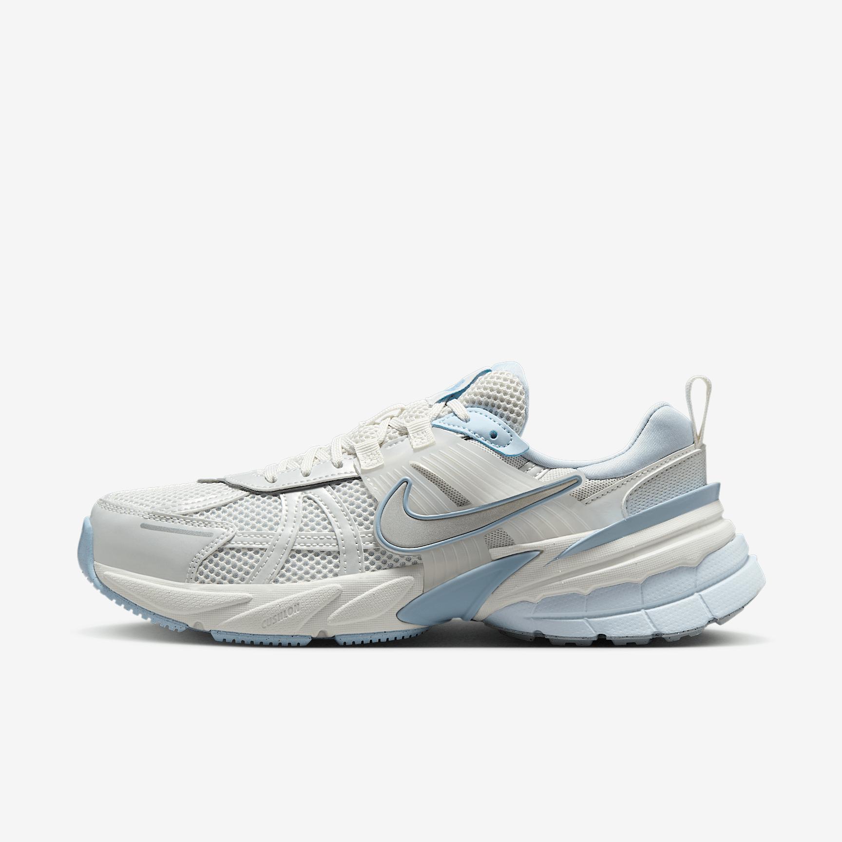 Nike Women's V2K Run Shoes Product Image