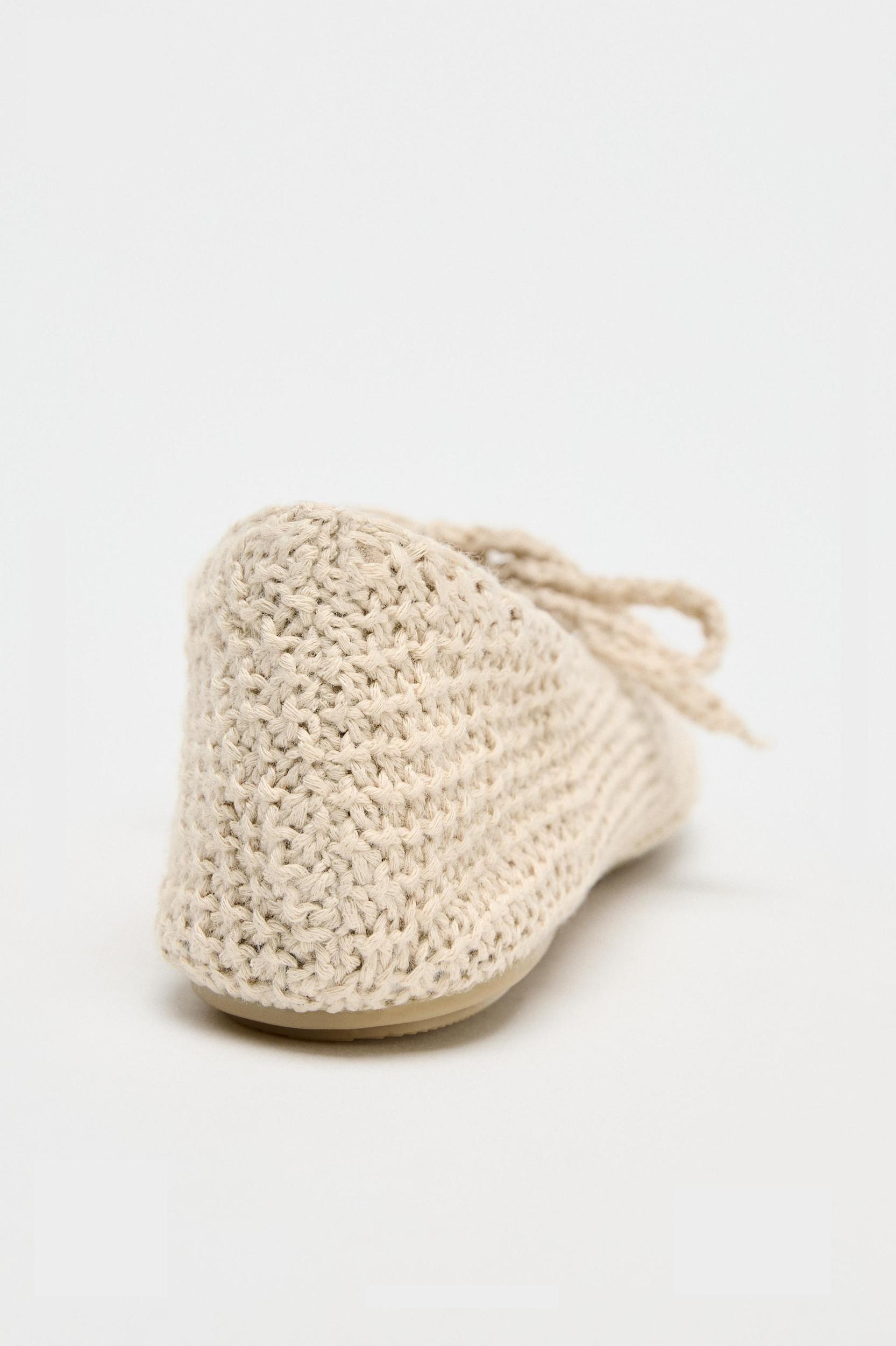 CROCHET BOW BALLET FLATS Product Image